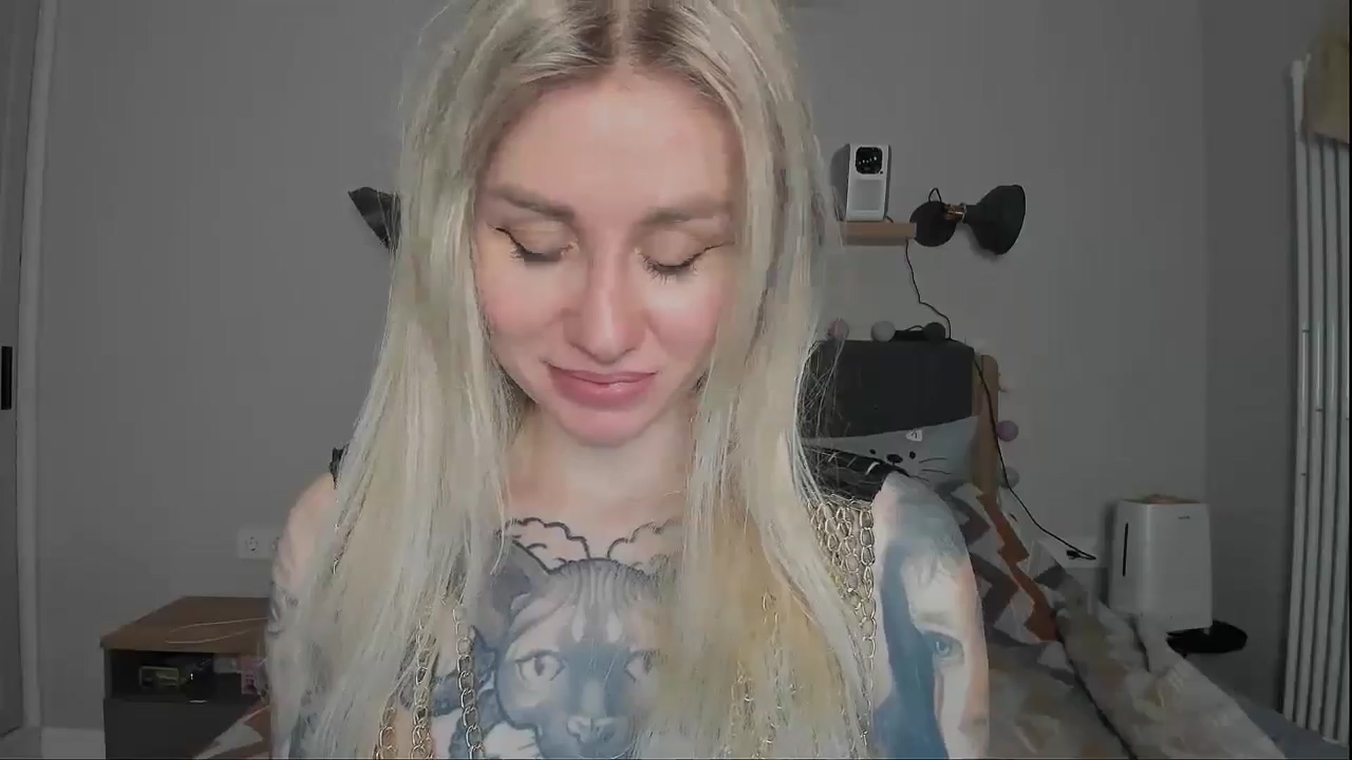 Gallery image thumbnail from Alexa_Smithhh's myfreecams stream on, 12/10/2024, 18:43 image 5 of 20