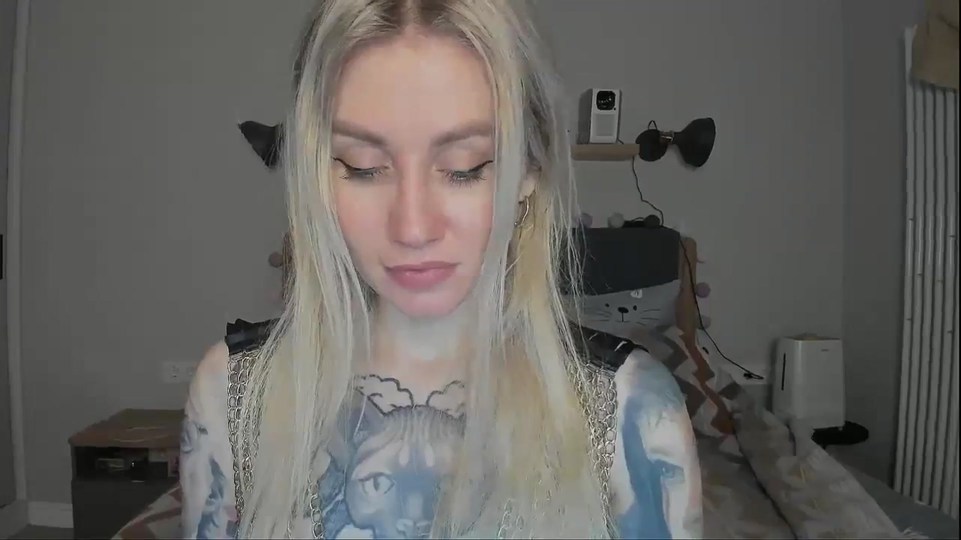 Gallery image thumbnail from Alexa_Smithhh's myfreecams stream on, 12/10/2024, 18:43 image 14 of 20