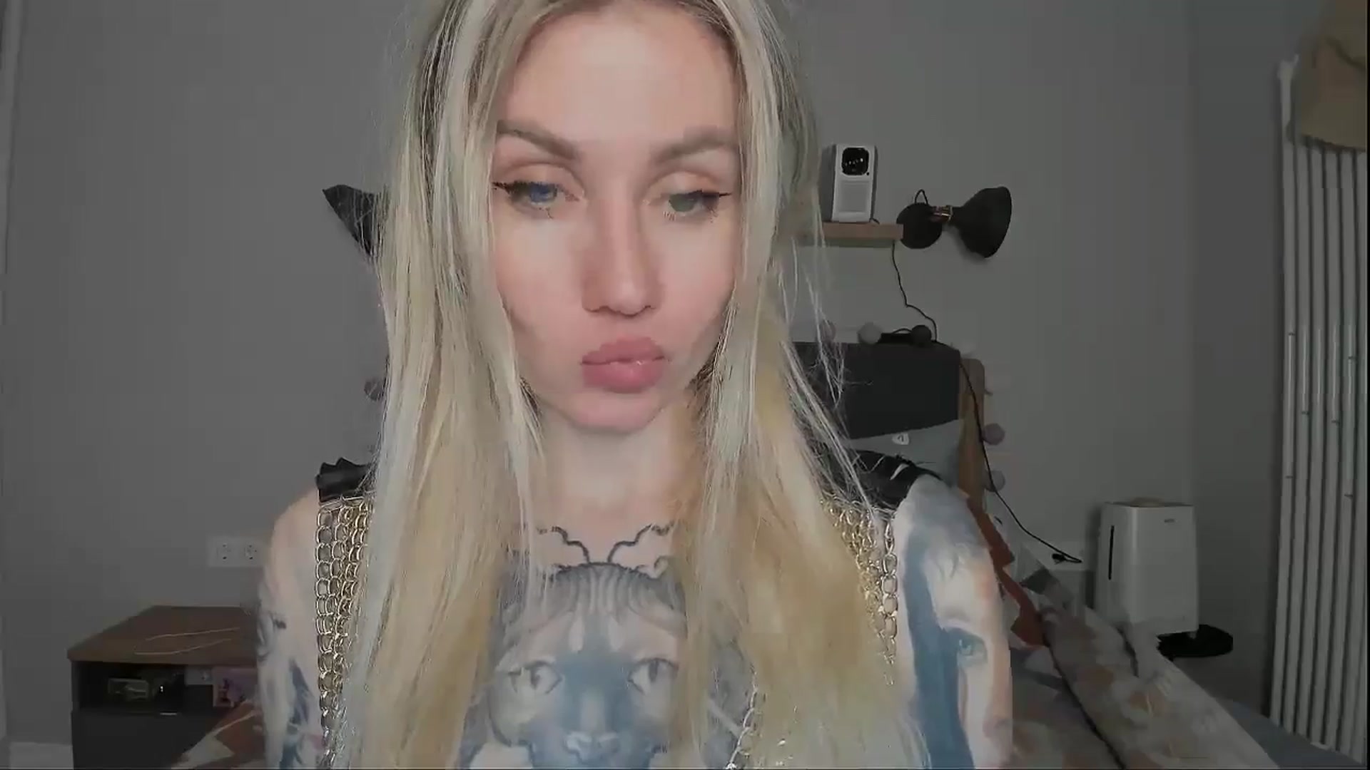 Gallery image thumbnail from Alexa_Smithhh's myfreecams stream on, 12/10/2024, 18:43 image 9 of 20