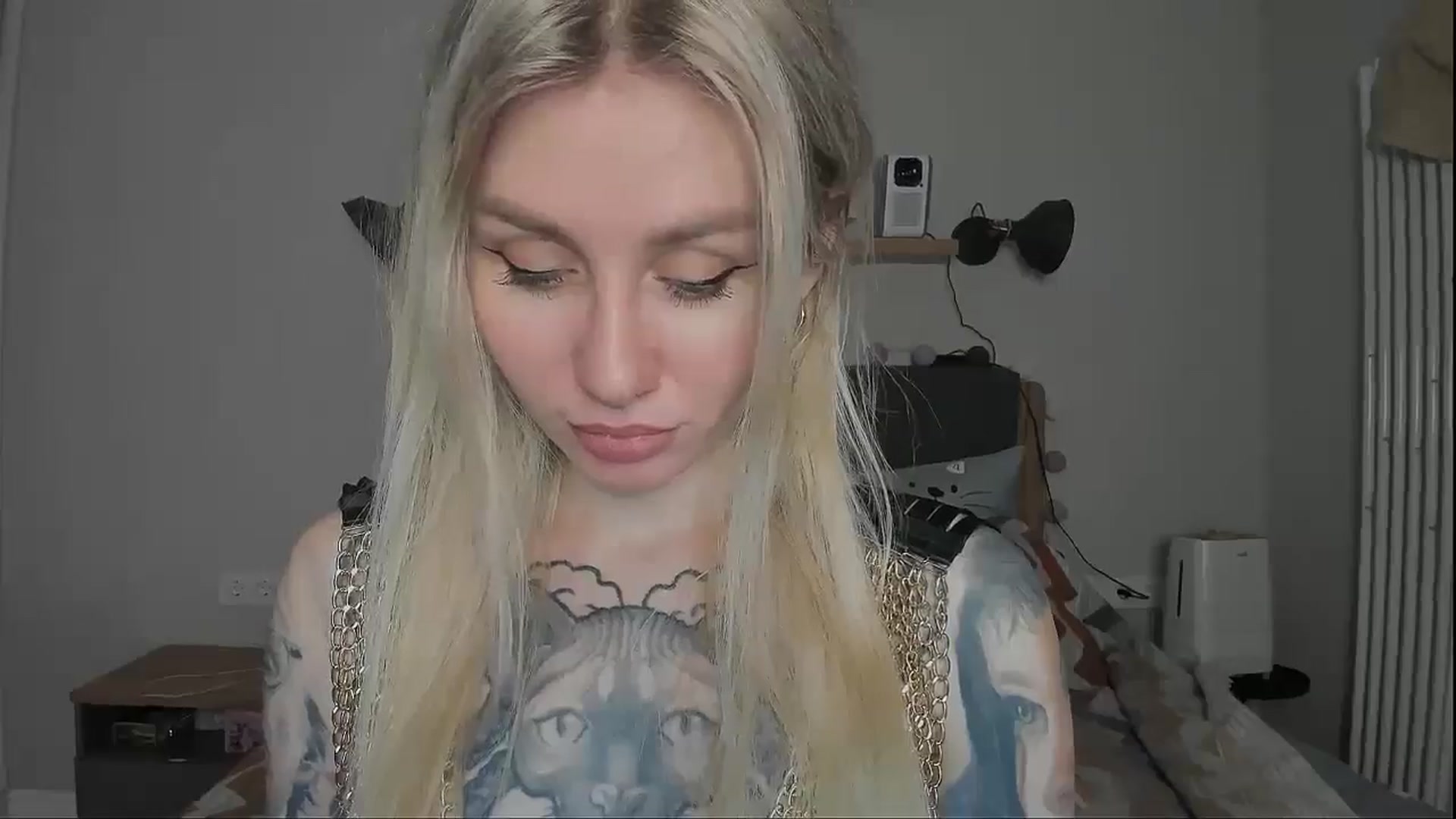Gallery image thumbnail from Alexa_Smithhh's myfreecams stream on, 12/10/2024, 18:43 image 7 of 20
