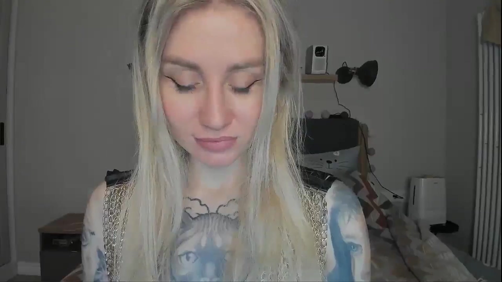 Gallery image thumbnail from Alexa_Smithhh's myfreecams stream on, 12/10/2024, 18:43 image 18 of 20