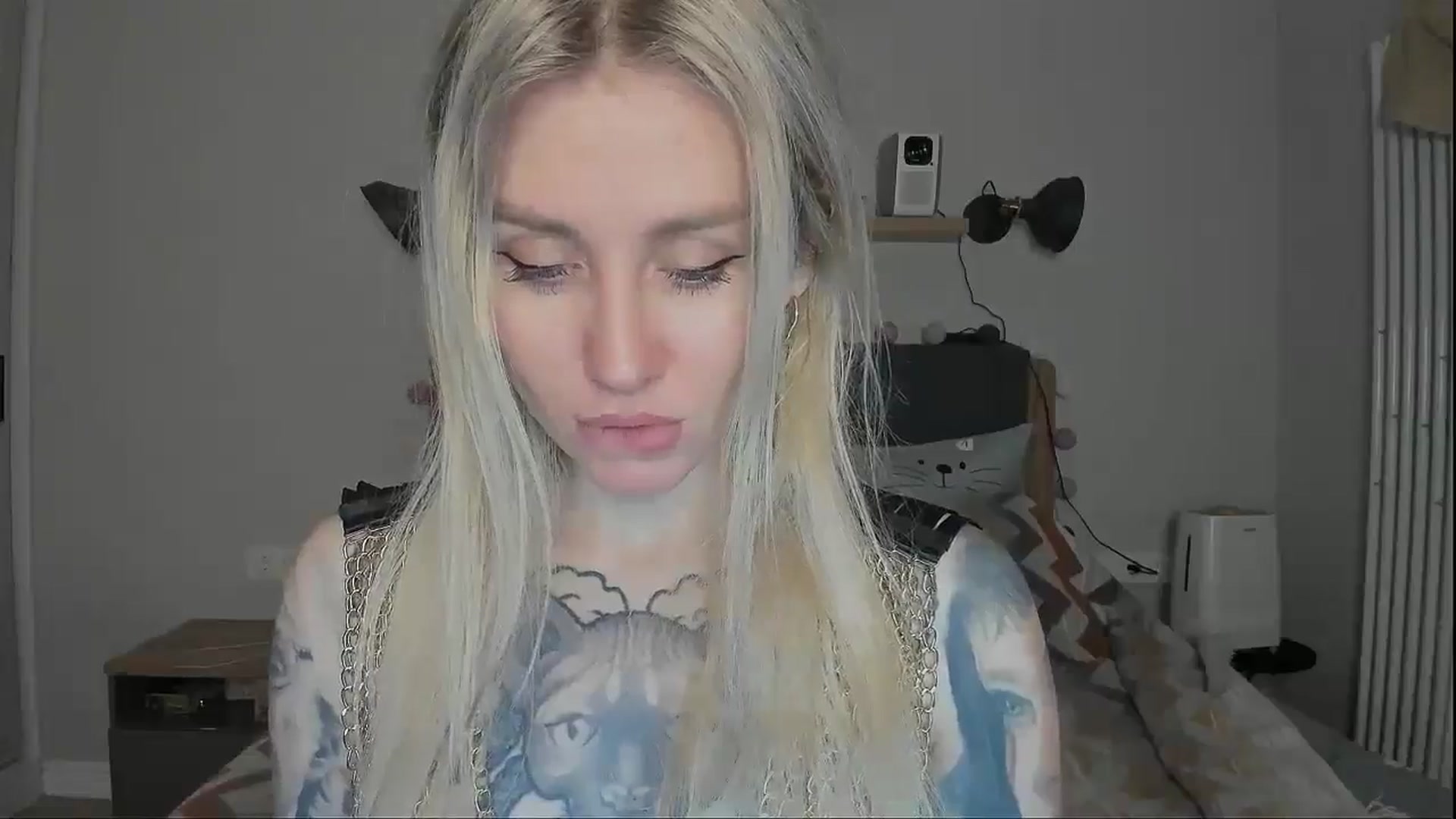 Gallery image thumbnail from Alexa_Smithhh's myfreecams stream on, 12/10/2024, 18:43 image 15 of 20