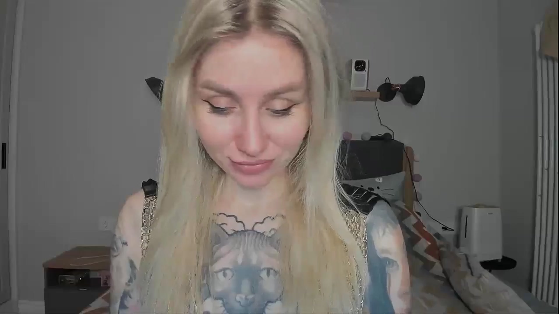 Gallery image thumbnail from Alexa_Smithhh's myfreecams stream on, 12/10/2024, 18:43 image 2 of 20