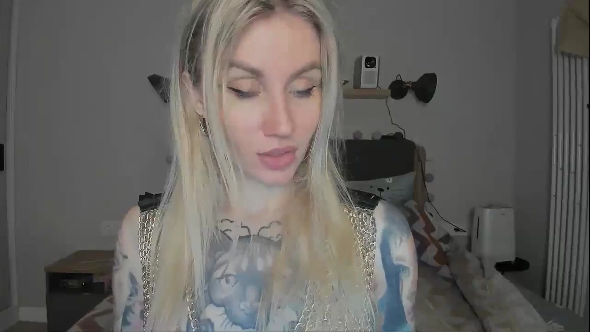 Gallery image thumbnail from Alexa_Smithhh's myfreecams stream on, 12/10/2024, 18:43 image 12 of 20
