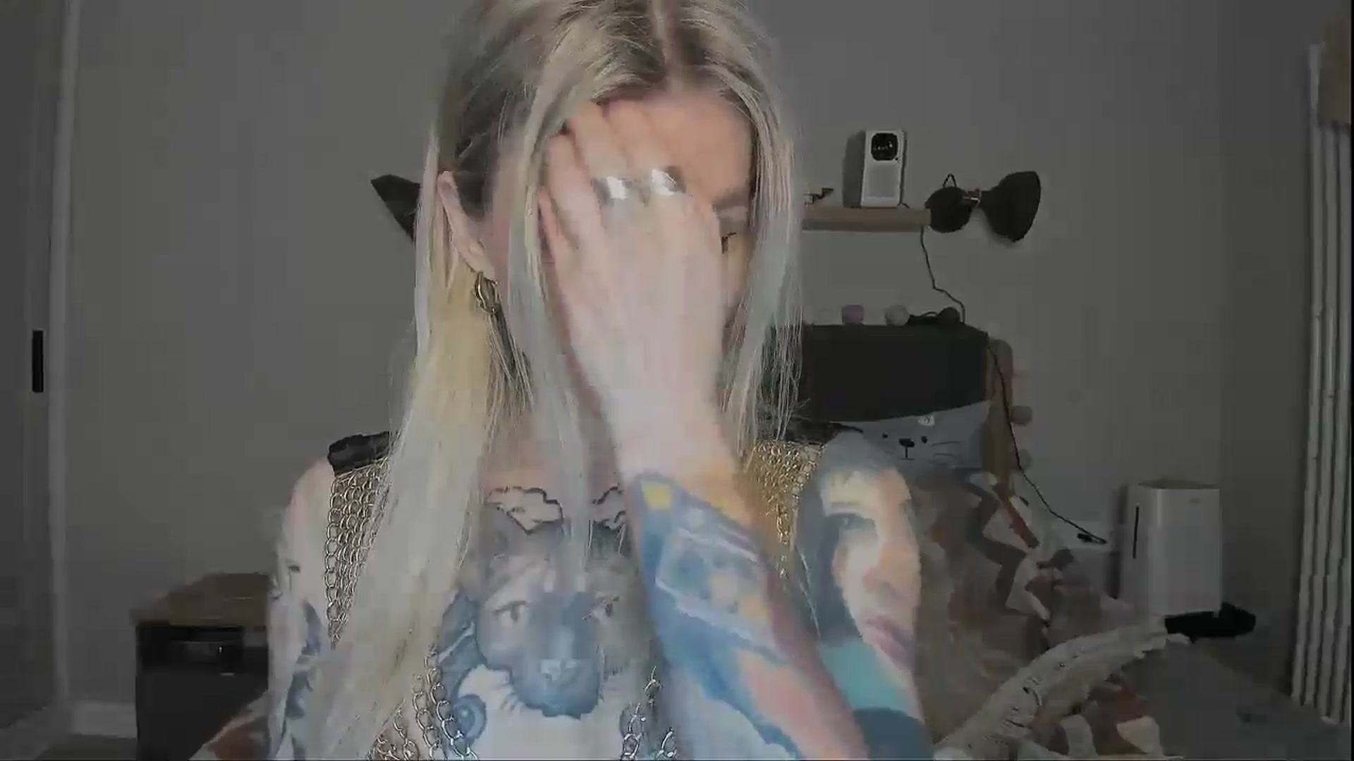 Gallery image thumbnail from Alexa_Smithhh's myfreecams stream on, 12/10/2024, 19:21 image 5 of 20