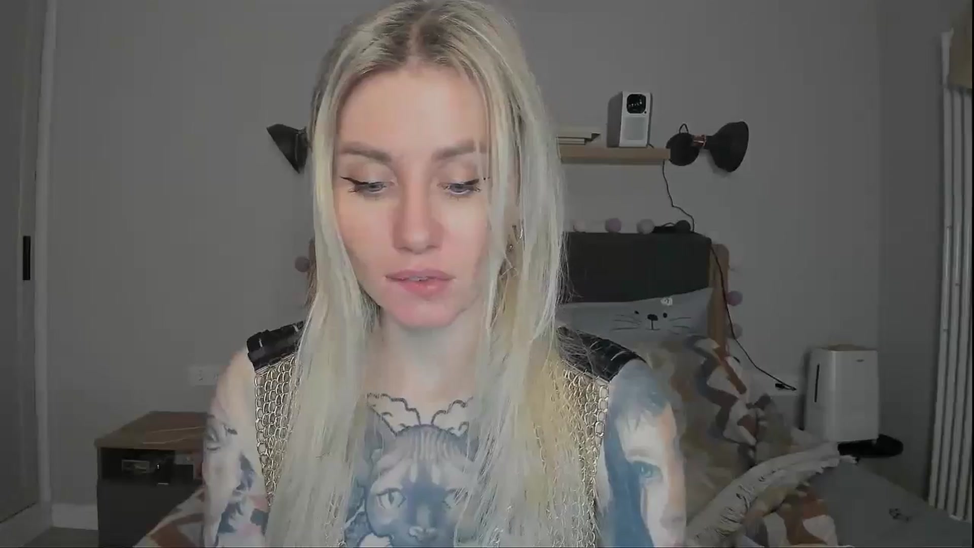 Gallery image thumbnail from Alexa_Smithhh's myfreecams stream on, 12/10/2024, 19:21 image 6 of 20