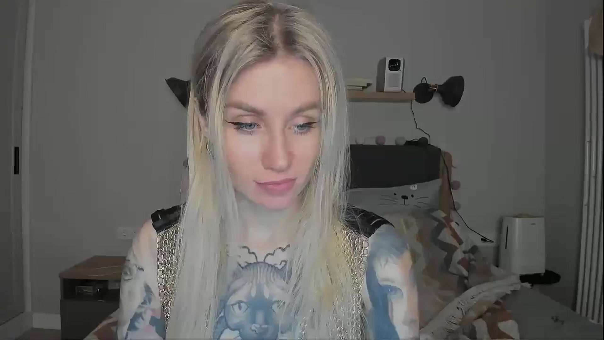 Gallery image thumbnail from Alexa_Smithhh's myfreecams stream on, 12/10/2024, 19:21 image 7 of 20