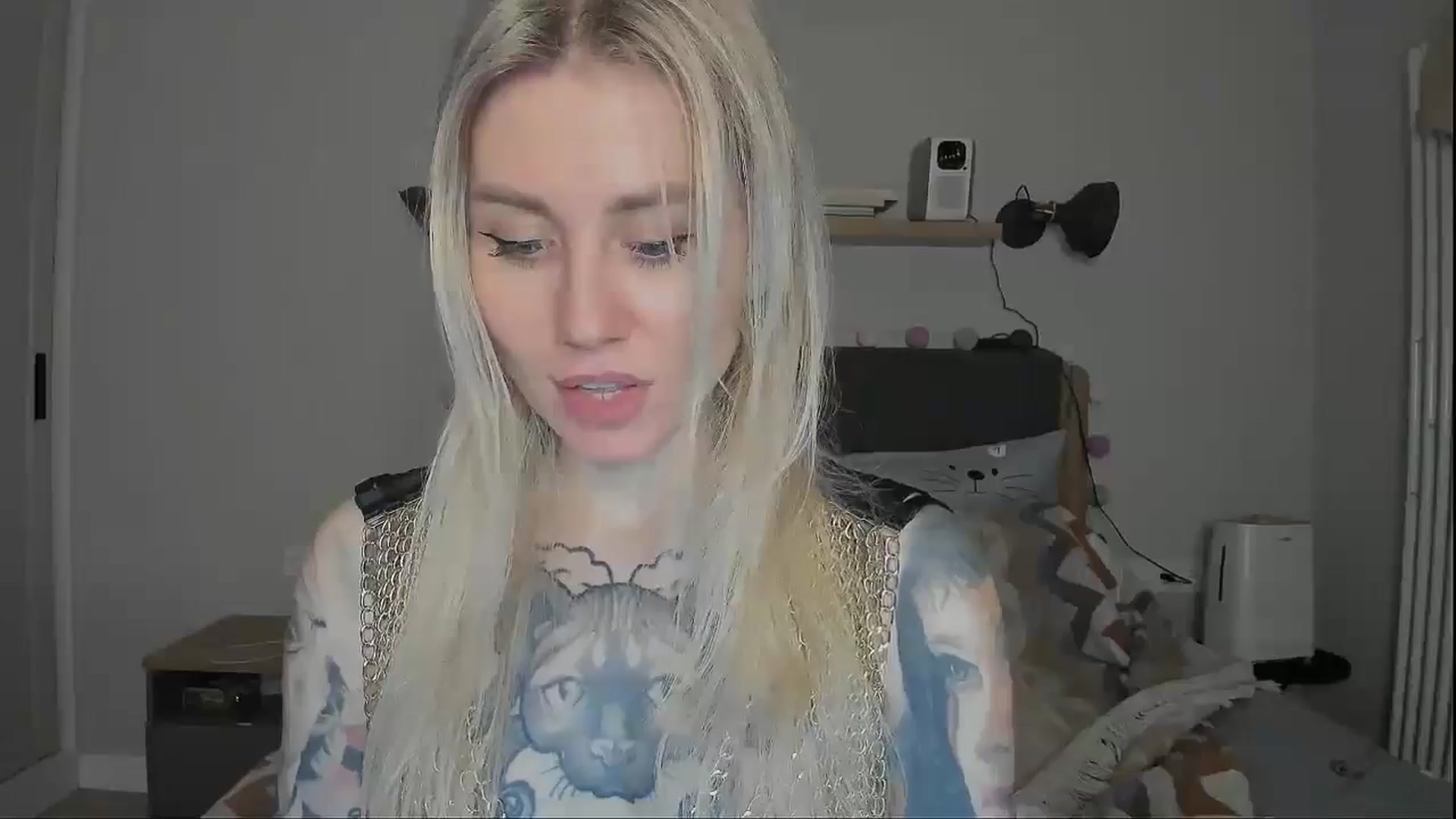 Gallery image thumbnail from Alexa_Smithhh's myfreecams stream on, 12/10/2024, 19:21 image 10 of 20