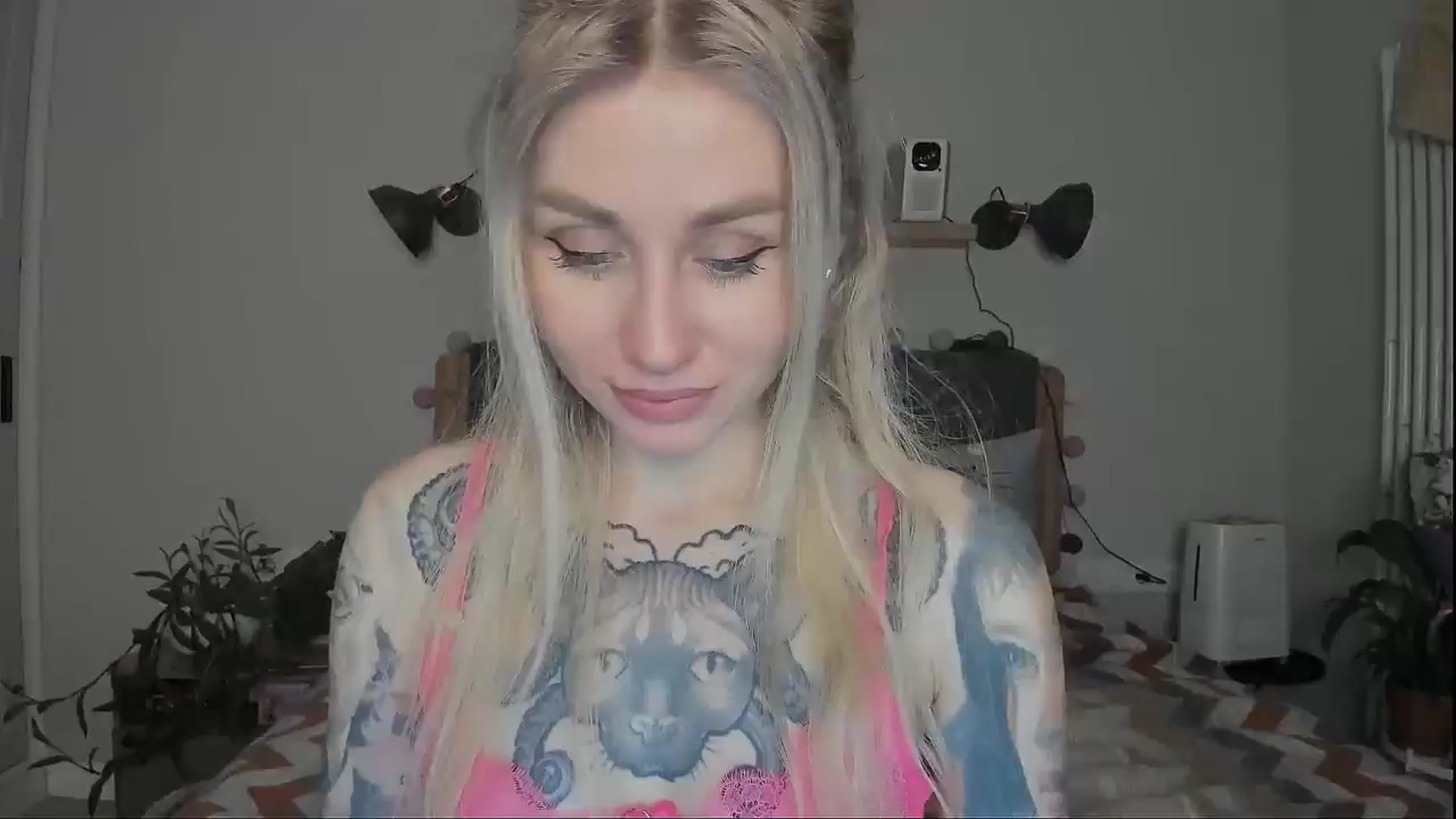 Gallery image thumbnail from Alexa_Smithhh's myfreecams stream on, 12/12/2024, 18:47 image 2 of 20
