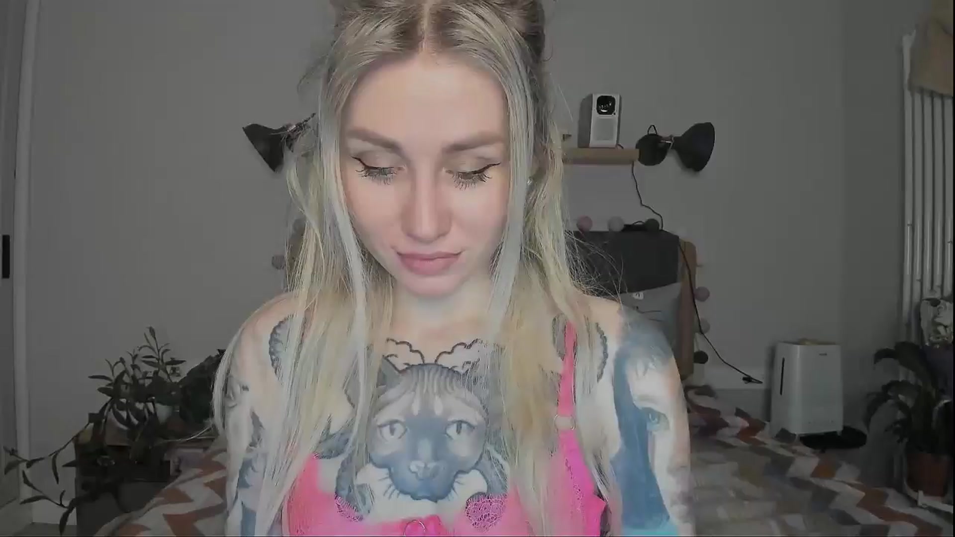 Gallery image thumbnail from Alexa_Smithhh's myfreecams stream on, 12/12/2024, 18:47 image 1 of 20