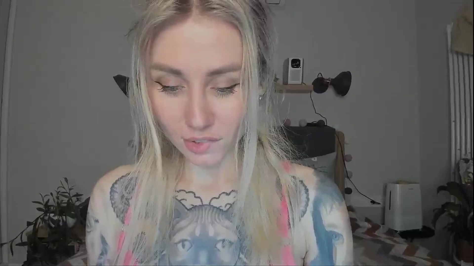 Gallery image thumbnail from Alexa_Smithhh's myfreecams stream on, 12/12/2024, 18:47 image 18 of 20