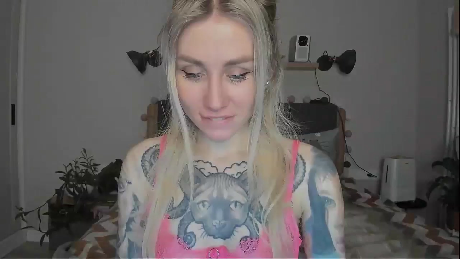 Gallery image thumbnail from Alexa_Smithhh's myfreecams stream on, 12/12/2024, 18:47 image 11 of 20