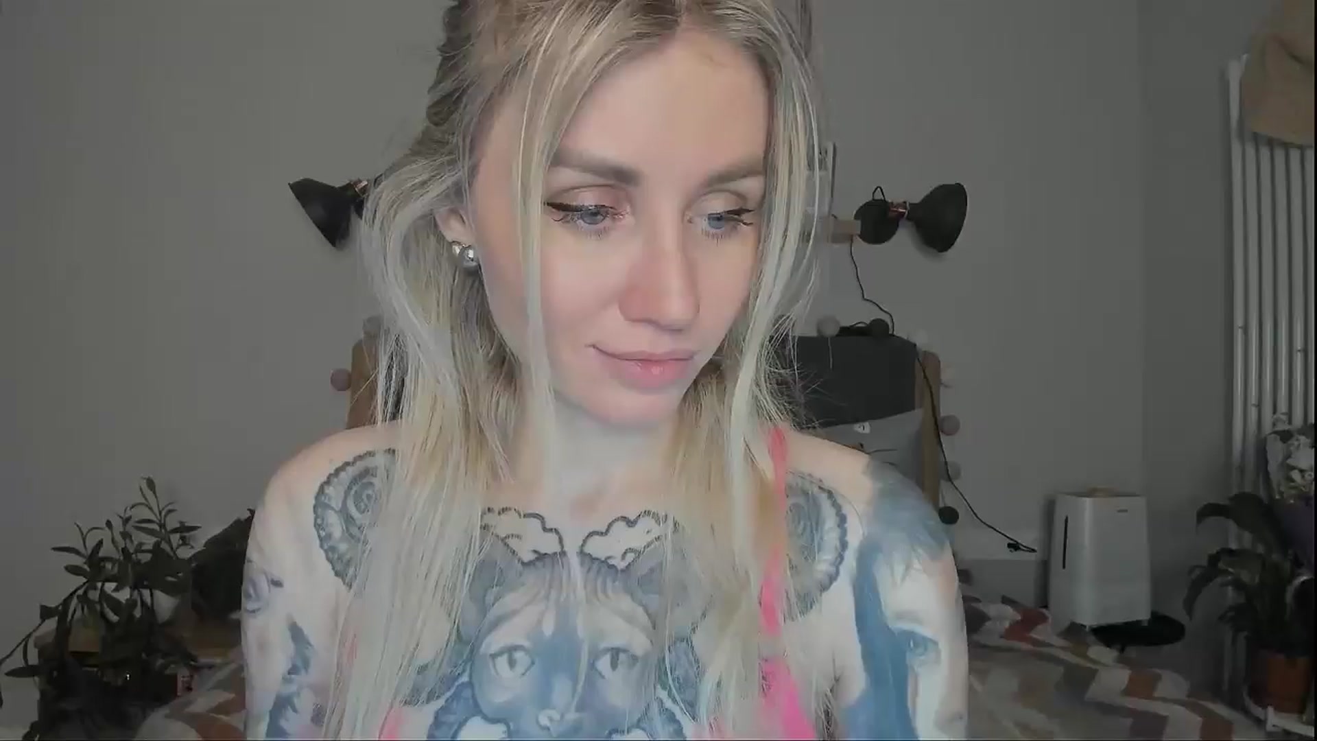 Gallery image thumbnail from Alexa_Smithhh's myfreecams stream on, 12/12/2024, 20:26 image 13 of 20