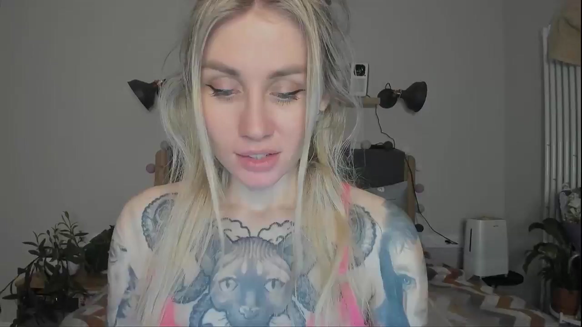 Gallery image thumbnail from Alexa_Smithhh's myfreecams stream on, 12/12/2024, 20:26 image 12 of 20