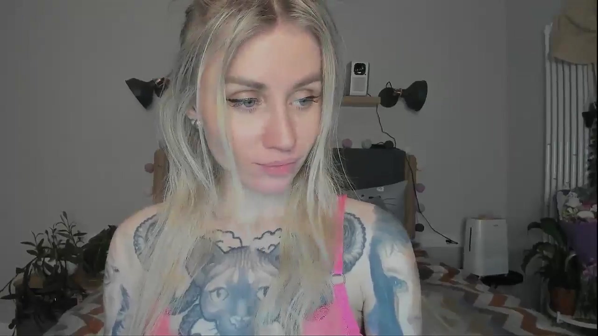 Gallery image thumbnail from Alexa_Smithhh's myfreecams stream on, 12/12/2024, 21:23 image 13 of 20