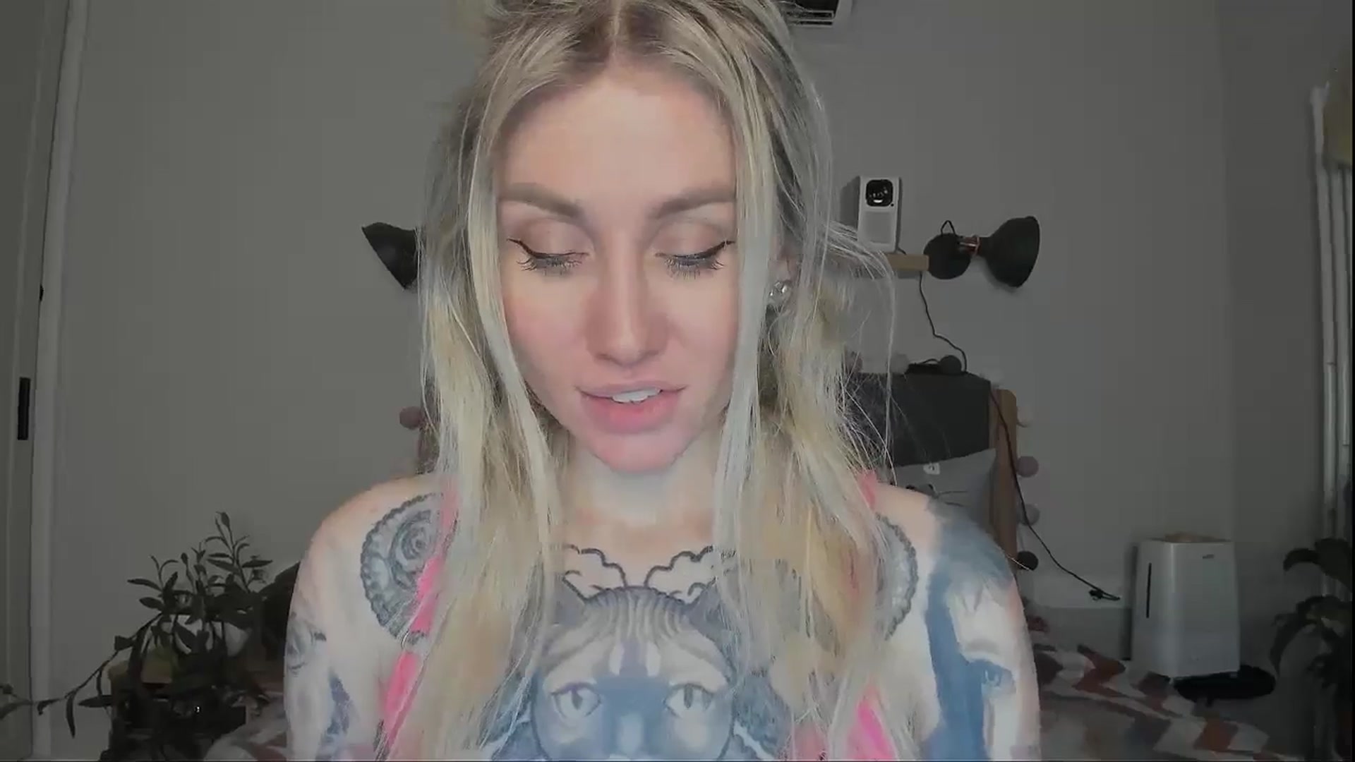 Gallery image thumbnail from Alexa_Smithhh's myfreecams stream on, 12/12/2024, 21:23 image 17 of 20