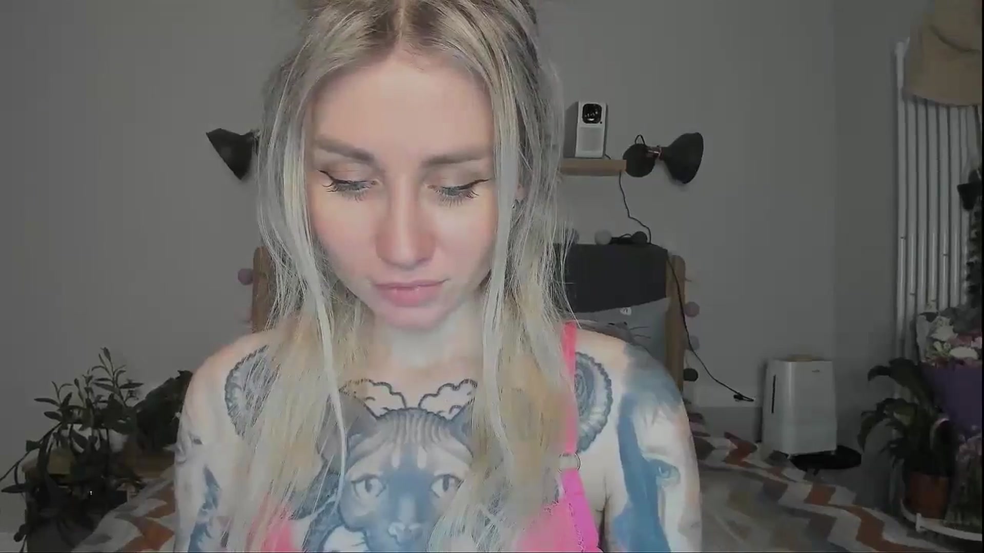 Gallery image thumbnail from Alexa_Smithhh's myfreecams stream on, 12/12/2024, 21:23 image 6 of 20