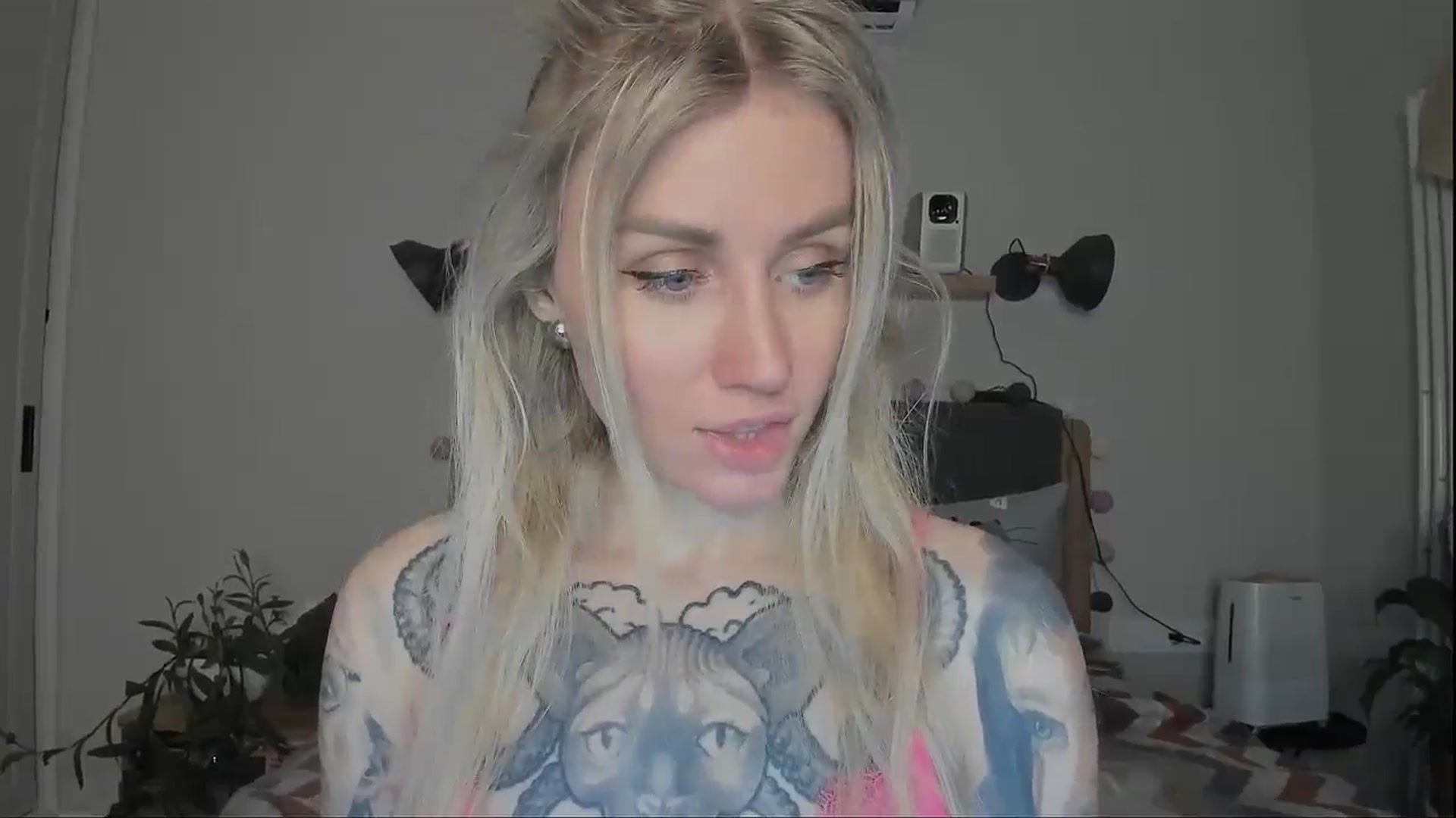 Gallery image thumbnail from Alexa_Smithhh's myfreecams stream on, 12/12/2024, 21:23 image 16 of 20