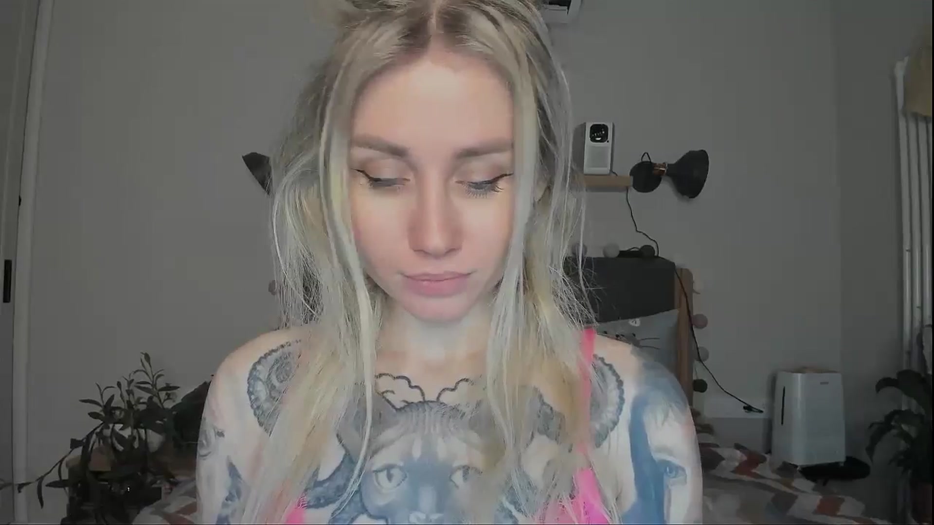 Gallery image thumbnail from Alexa_Smithhh's myfreecams stream on, 12/12/2024, 21:23 image 15 of 20