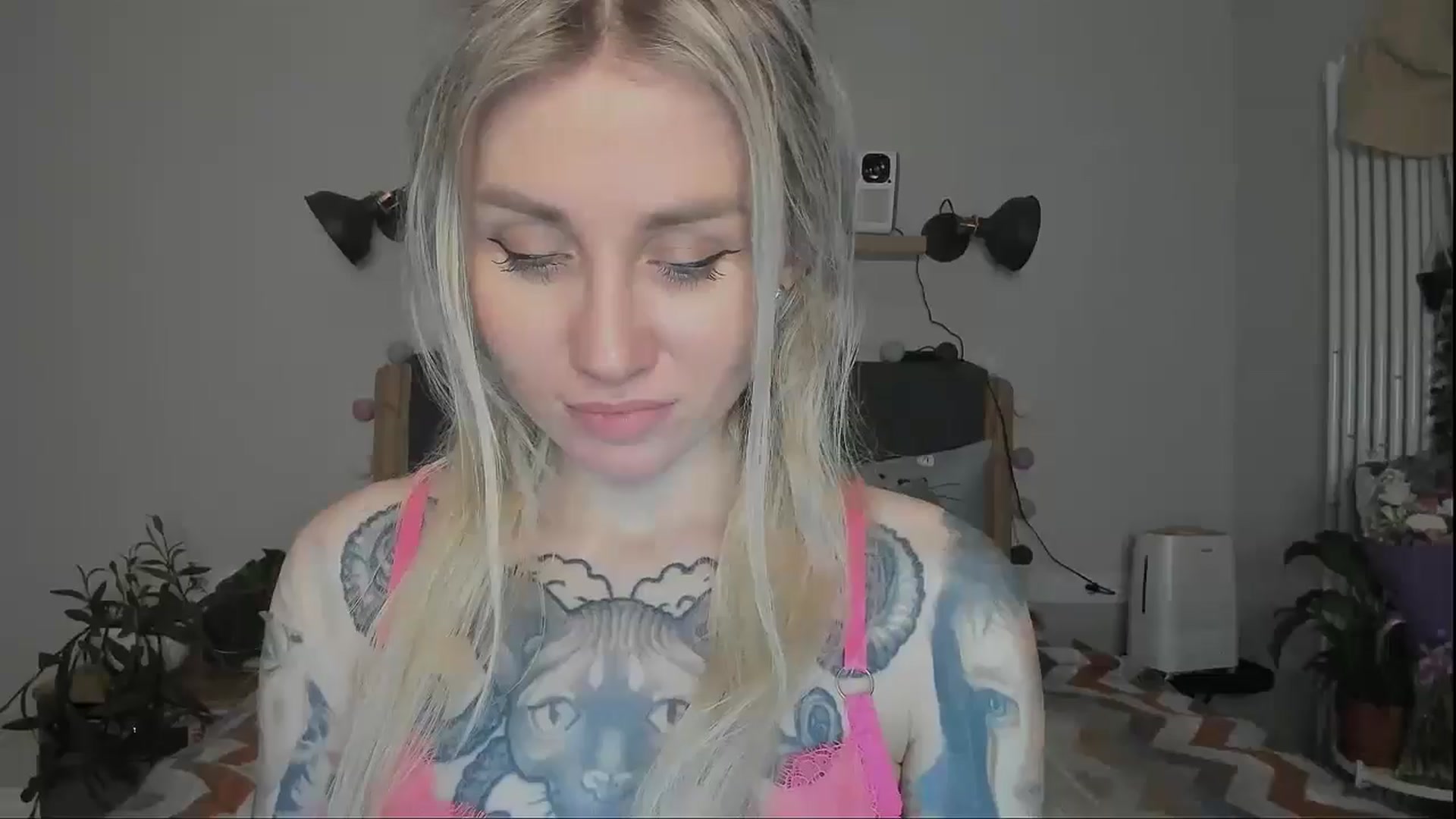 Gallery image thumbnail from Alexa_Smithhh's myfreecams stream on, 12/12/2024, 21:23 image 1 of 20