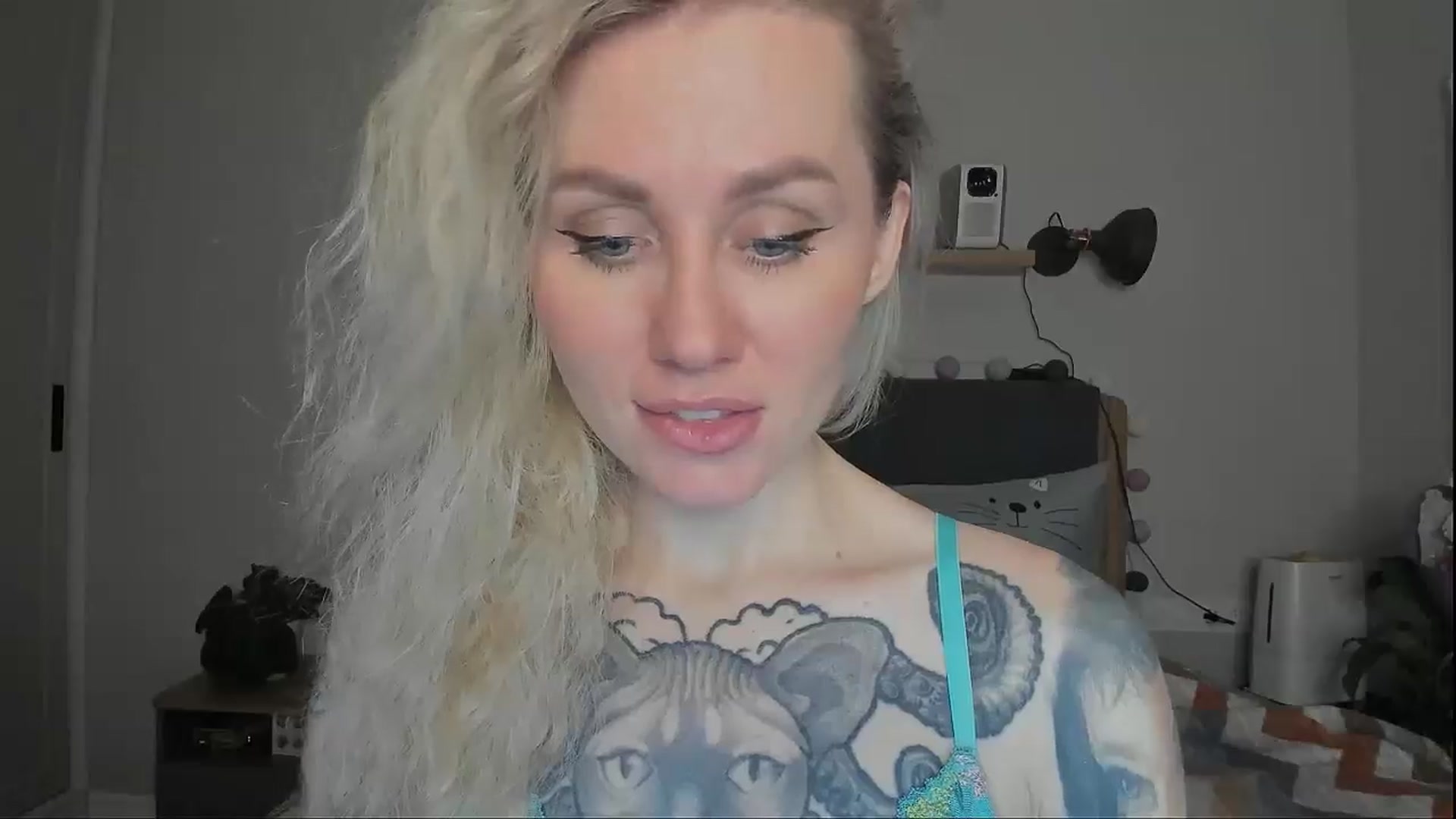 Gallery image thumbnail from Alexa_Smithhh's myfreecams stream on, 12/13/2024, 19:10 image 6 of 20