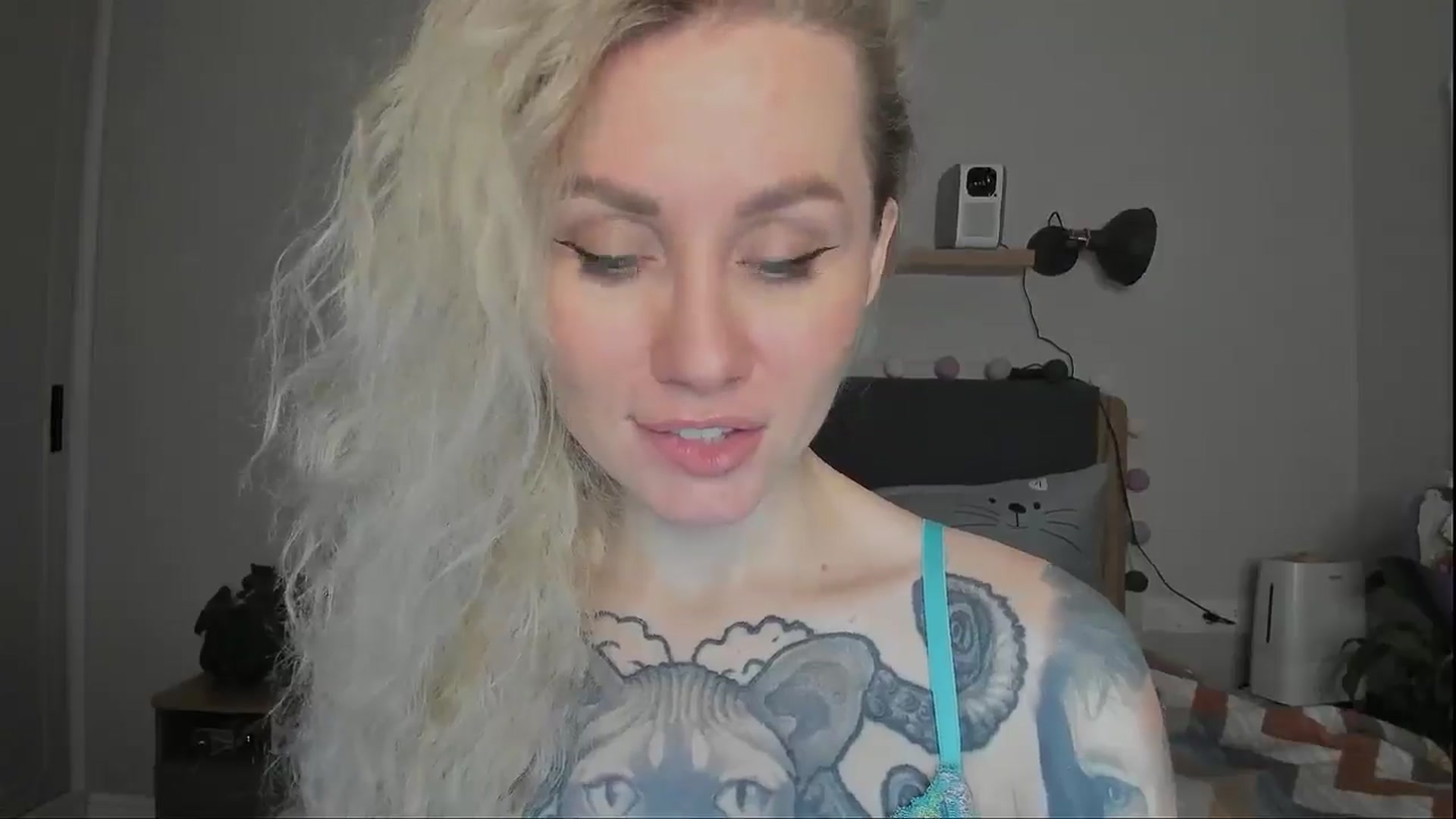 Gallery image thumbnail from Alexa_Smithhh's myfreecams stream on, 12/13/2024, 19:10 image 8 of 20