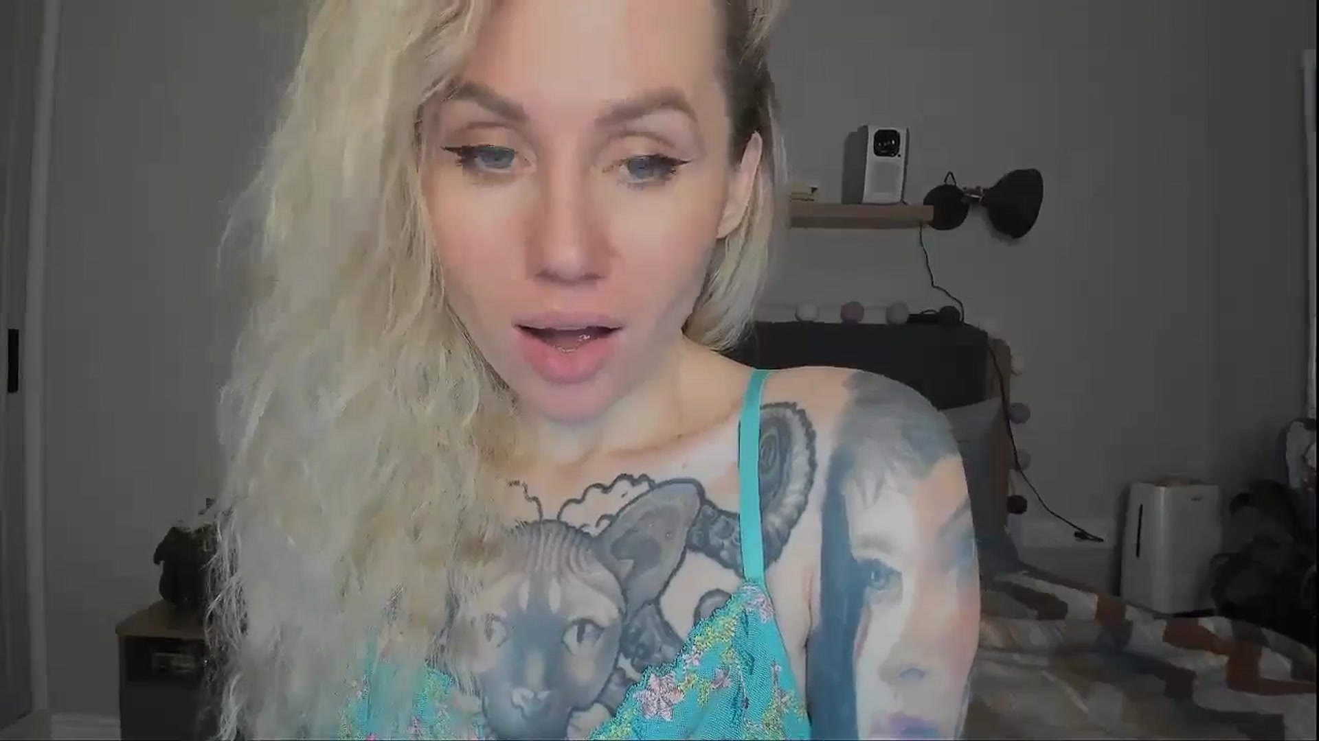 Gallery image thumbnail from Alexa_Smithhh's myfreecams stream on, 12/13/2024, 21:14 image 15 of 20
