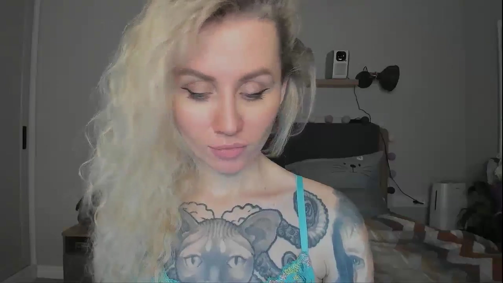 Gallery image thumbnail from Alexa_Smithhh's myfreecams stream on, 12/13/2024, 21:14 image 19 of 20