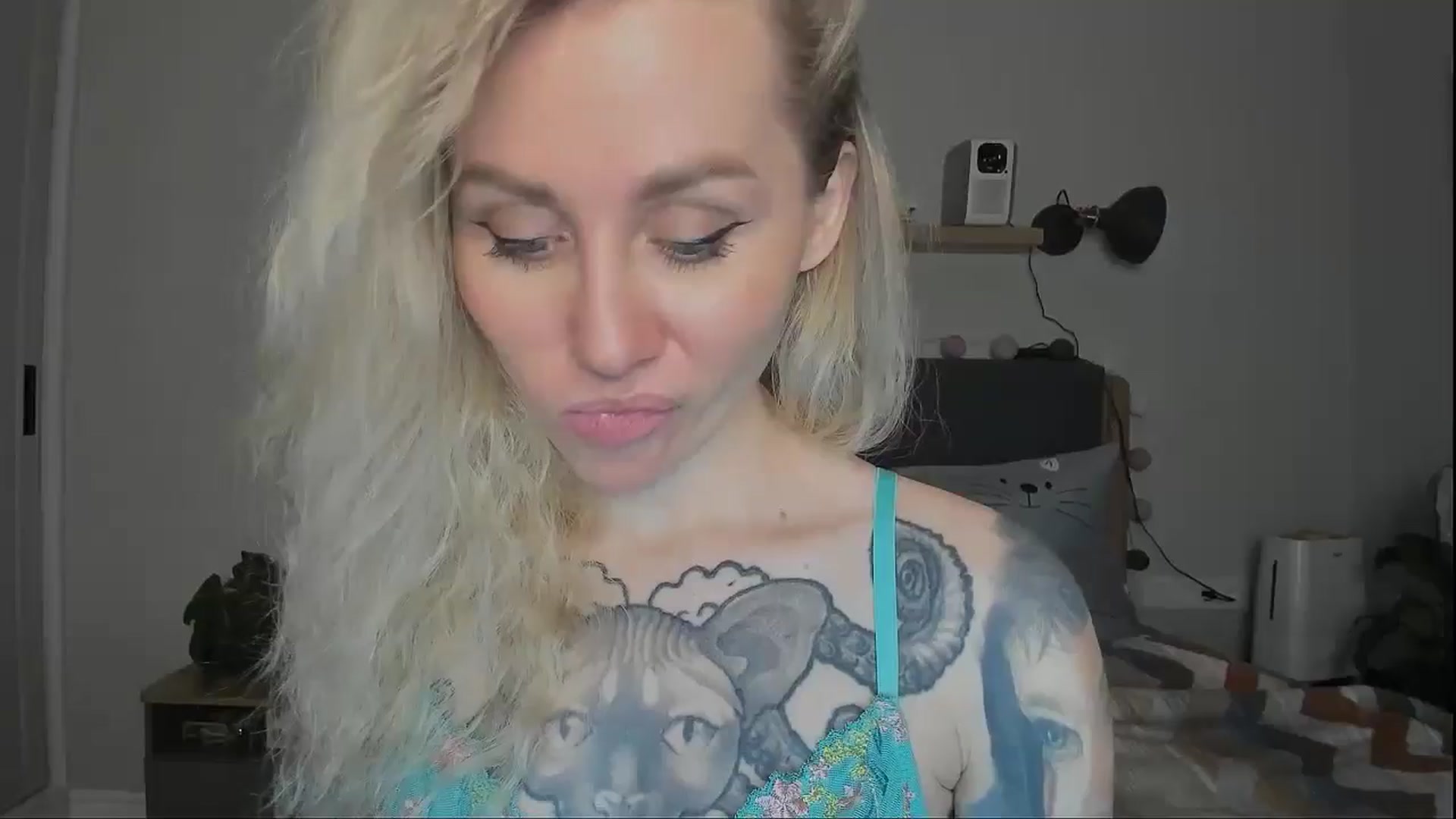 Gallery image thumbnail from Alexa_Smithhh's myfreecams stream on, 12/13/2024, 21:14 image 14 of 20