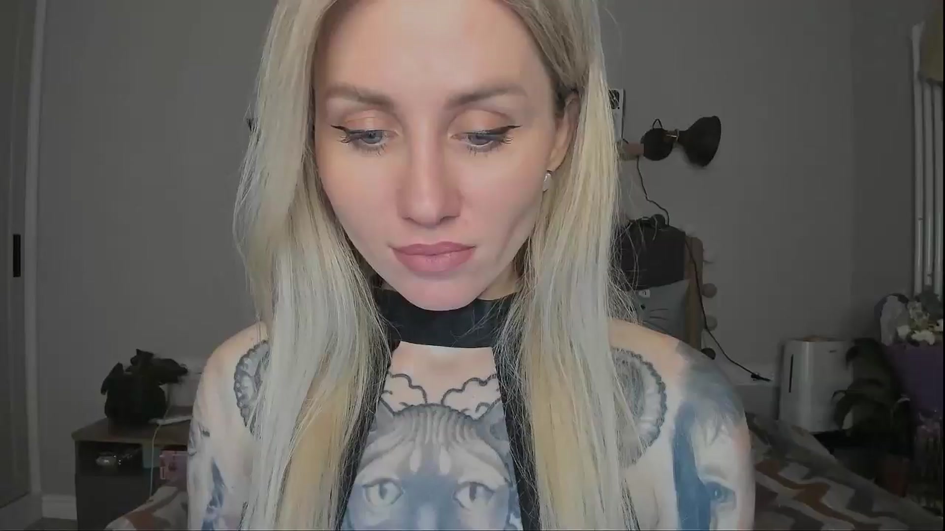 Gallery image thumbnail from Alexa_Smithhh's myfreecams stream on, 12/15/2024, 18:52 image 12 of 20