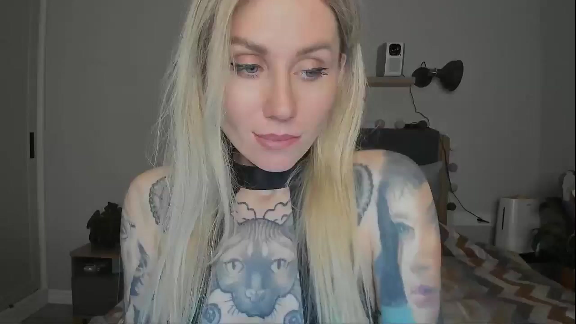 Gallery image thumbnail from Alexa_Smithhh's myfreecams stream on, 12/15/2024, 18:52 image 3 of 20