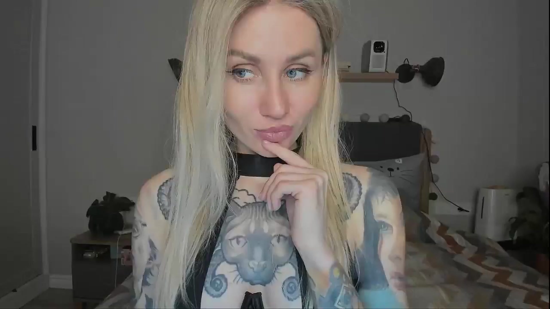 Gallery image thumbnail from Alexa_Smithhh's myfreecams stream on, 12/15/2024, 18:52 image 1 of 20