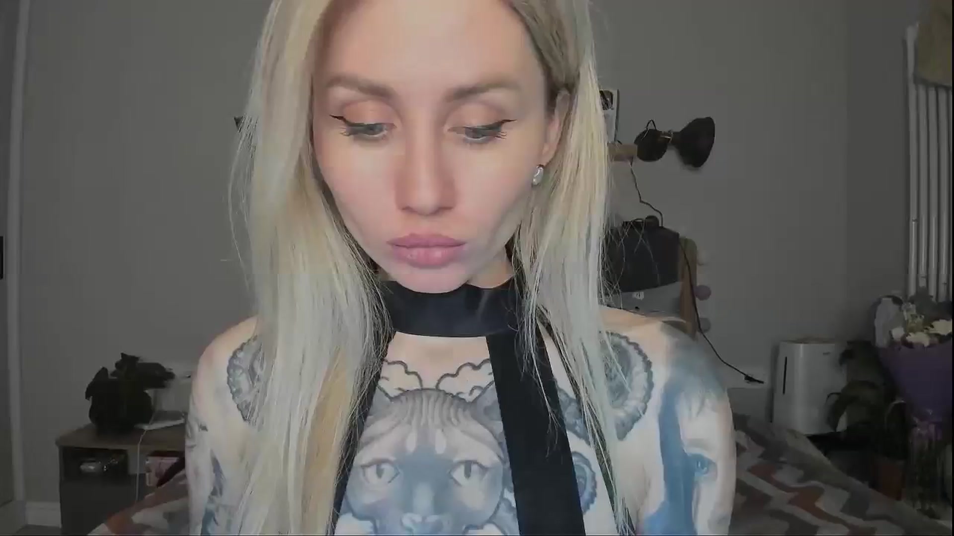 Gallery image thumbnail from Alexa_Smithhh's myfreecams stream on, 12/15/2024, 18:52 image 5 of 20