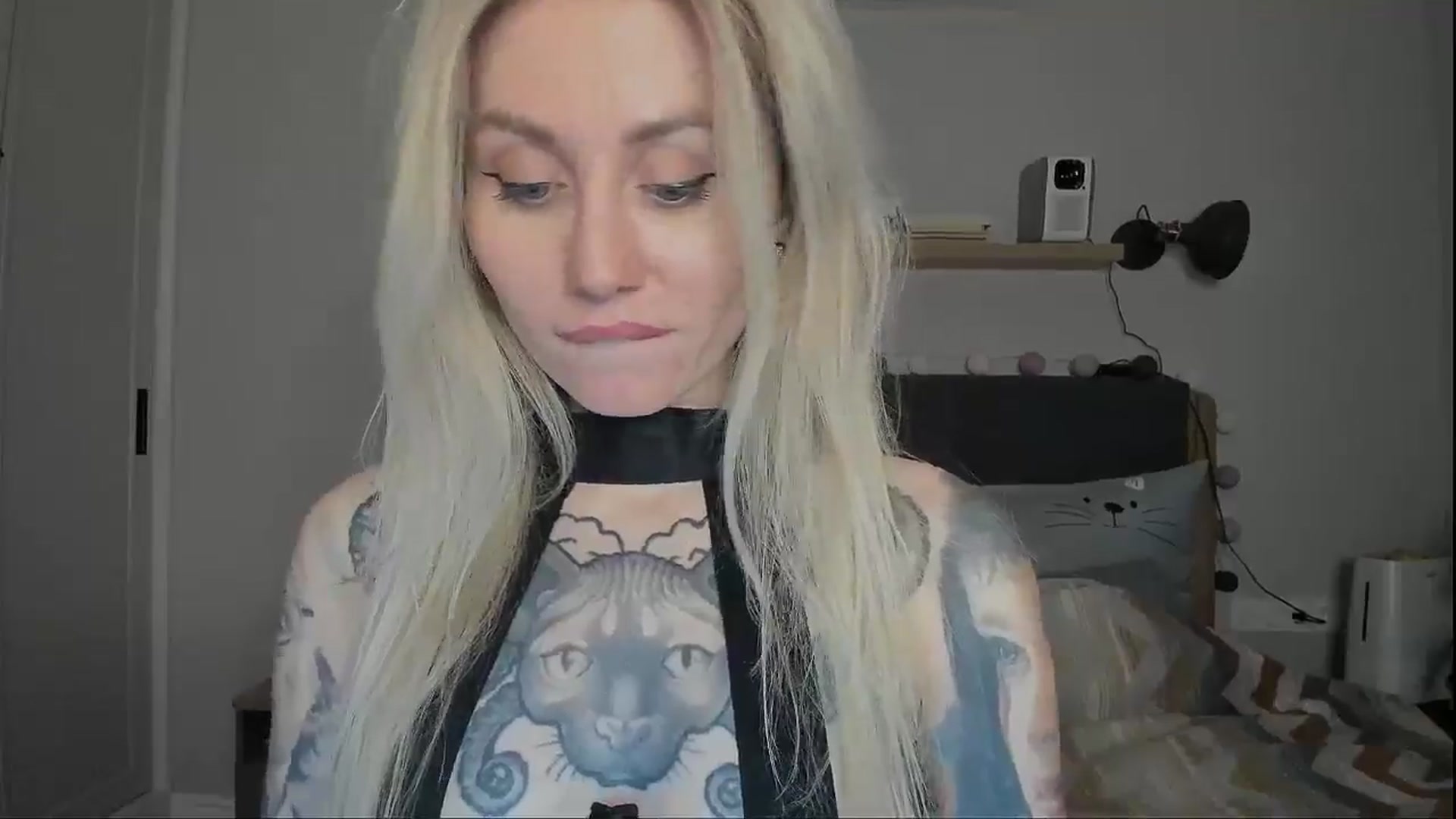 Gallery image thumbnail from Alexa_Smithhh's myfreecams stream on, 12/15/2024, 19:15 image 20 of 20