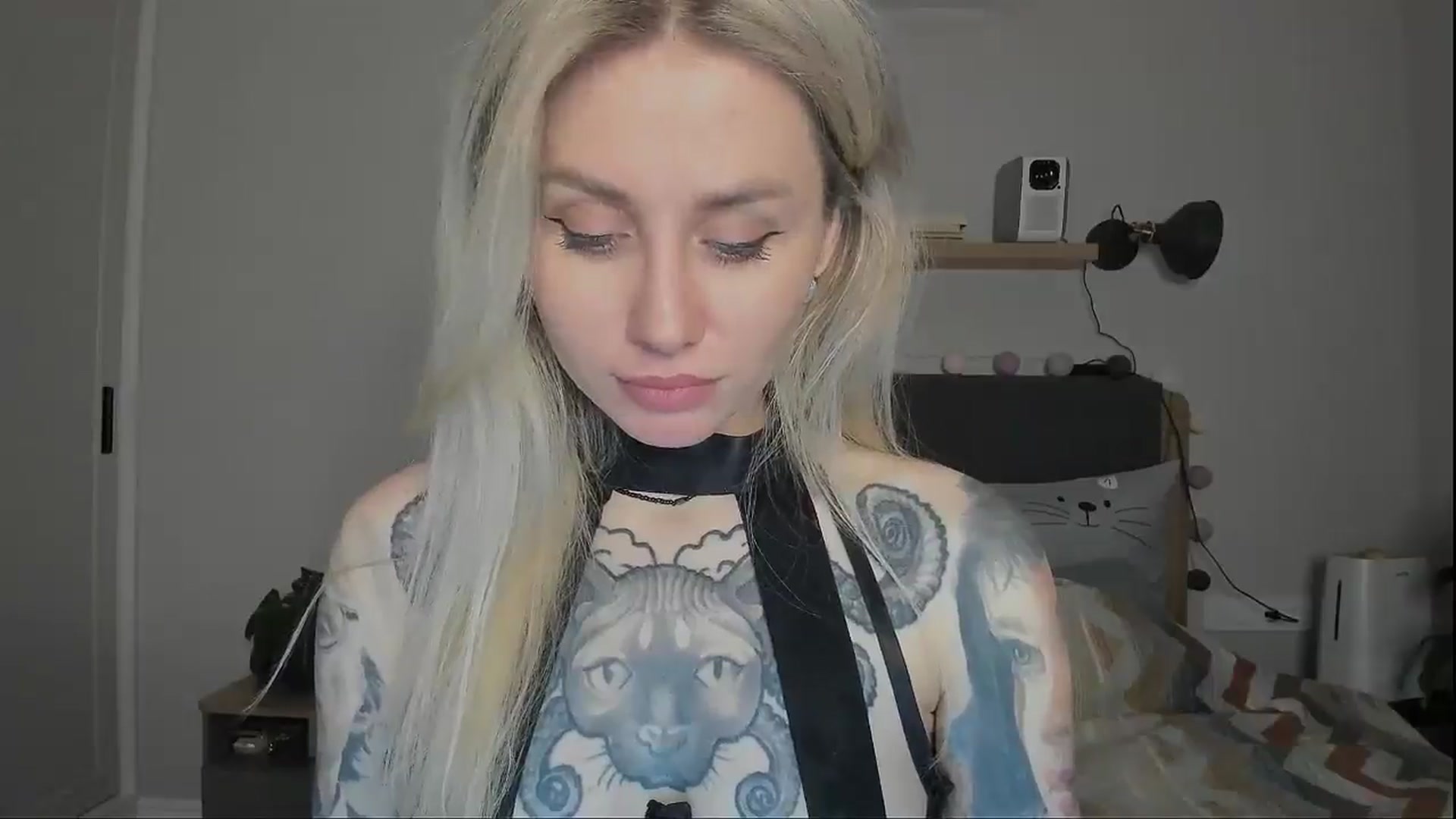 Gallery image thumbnail from Alexa_Smithhh's myfreecams stream on, 12/15/2024, 19:15 image 10 of 20