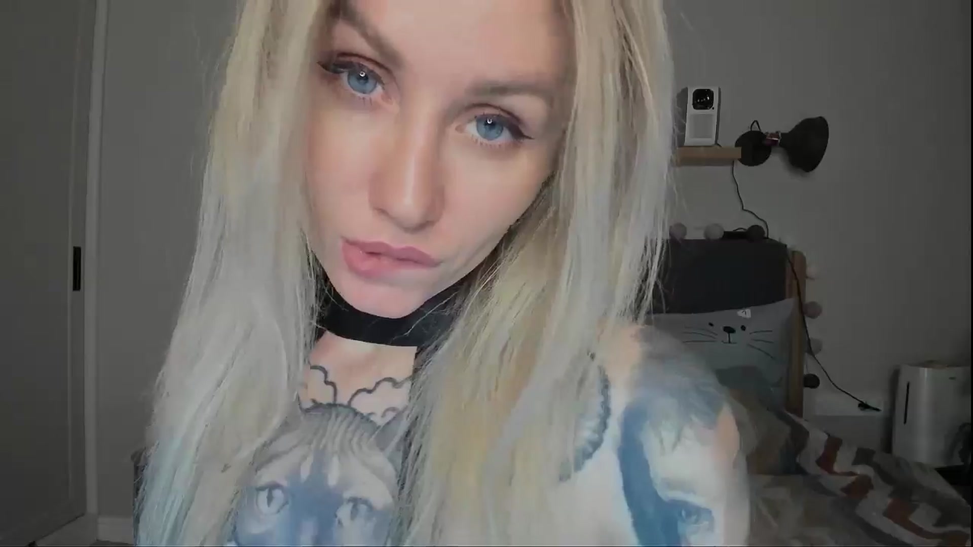 Gallery image thumbnail from Alexa_Smithhh's myfreecams stream on, 12/15/2024, 21:03 image 7 of 20