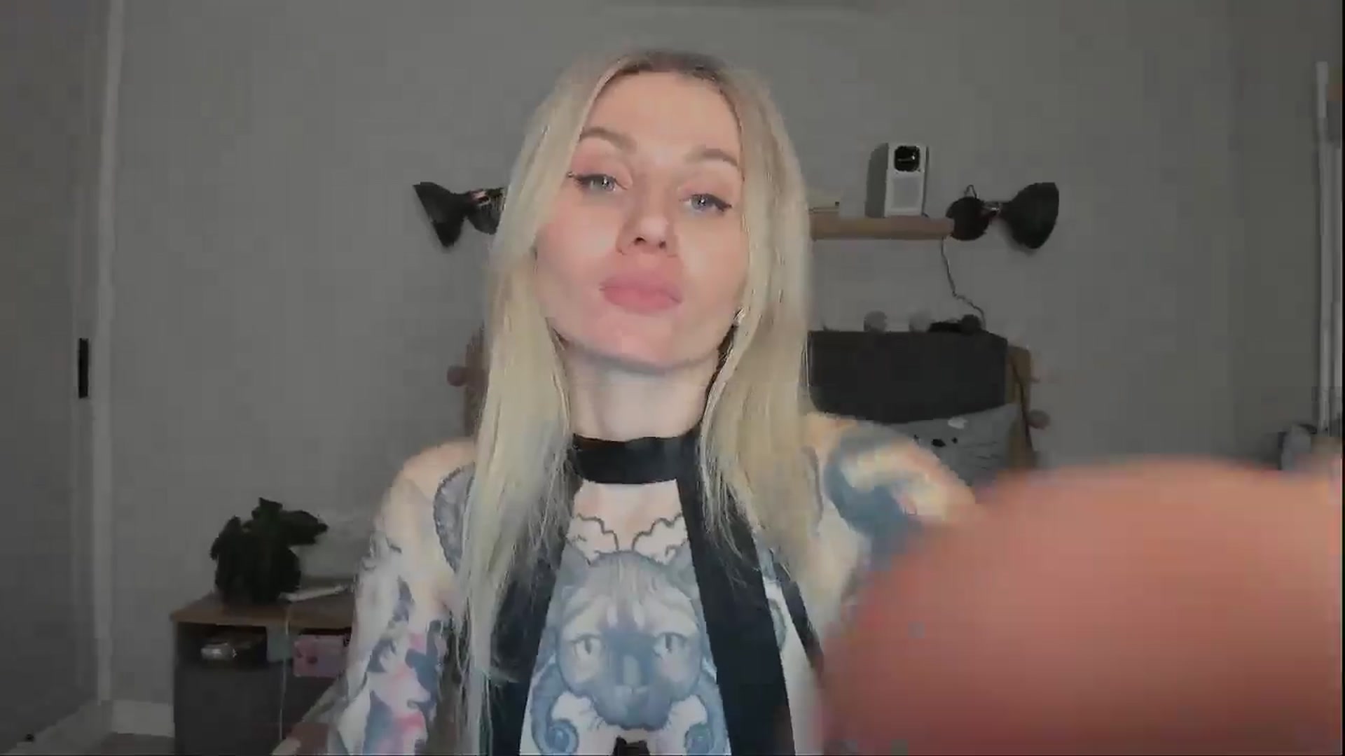Gallery image thumbnail from Alexa_Smithhh's myfreecams stream on, 12/15/2024, 21:03 image 13 of 20