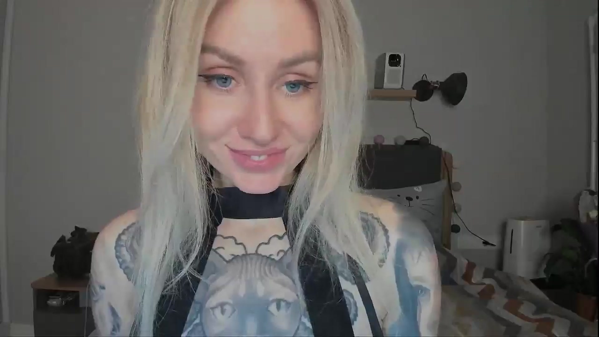 Gallery image thumbnail from Alexa_Smithhh's myfreecams stream on, 12/15/2024, 21:03 image 12 of 20