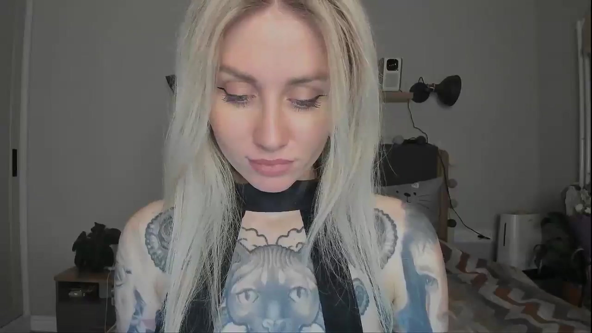 Gallery image thumbnail from Alexa_Smithhh's myfreecams stream on, 12/15/2024, 21:03 image 14 of 20