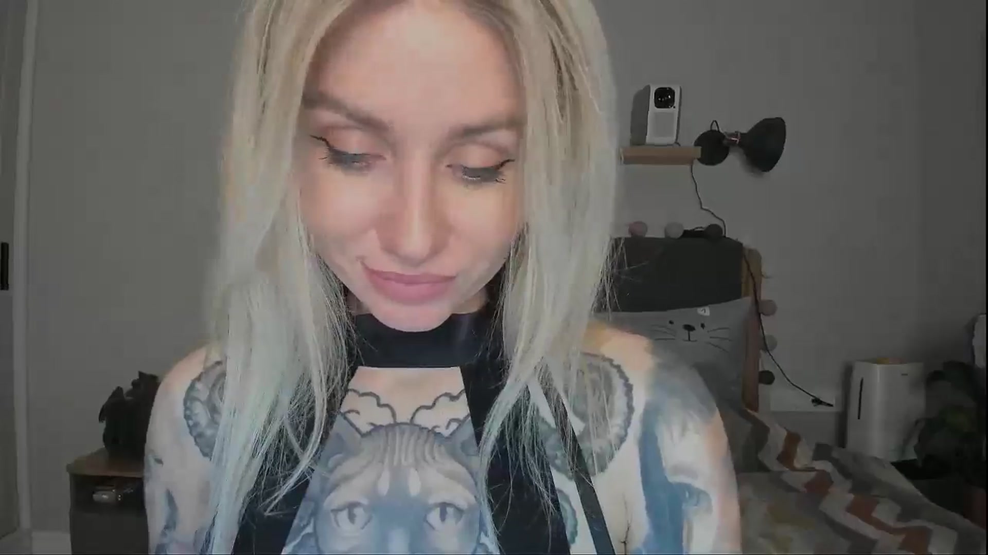 Gallery image thumbnail from Alexa_Smithhh's myfreecams stream on, 12/15/2024, 21:03 image 11 of 20