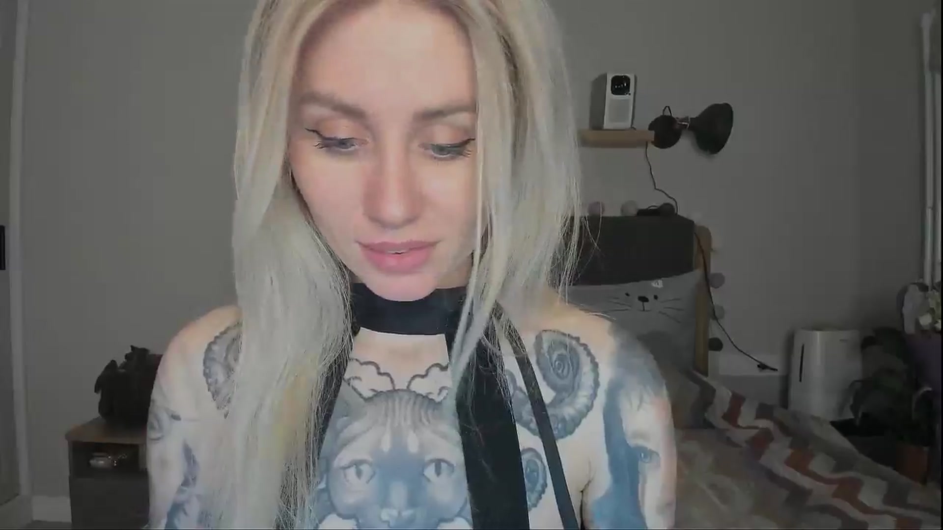 Gallery image thumbnail from Alexa_Smithhh's myfreecams stream on, 12/15/2024, 21:03 image 18 of 20