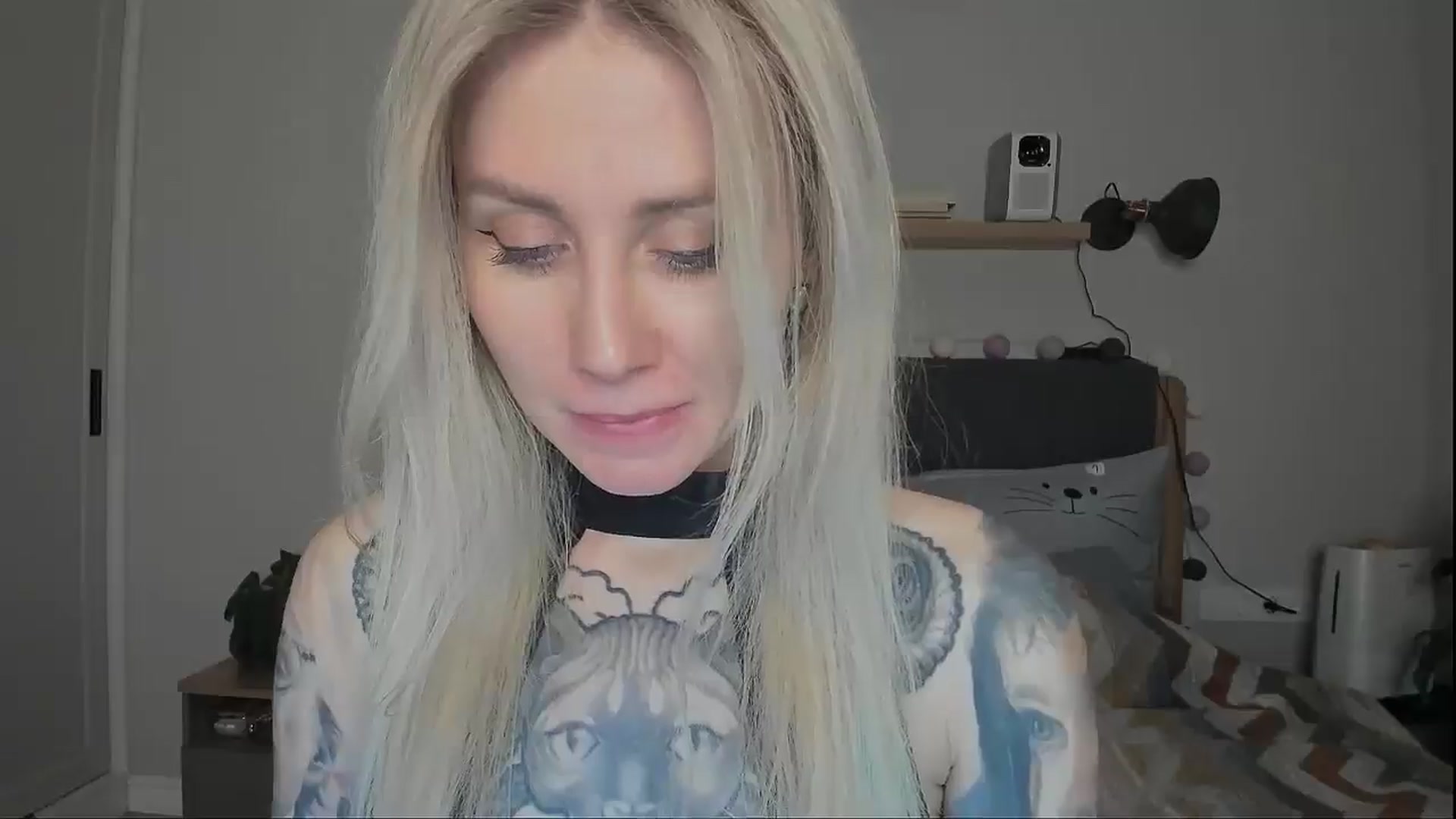 Gallery image thumbnail from Alexa_Smithhh's myfreecams stream on, 12/15/2024, 21:03 image 8 of 20