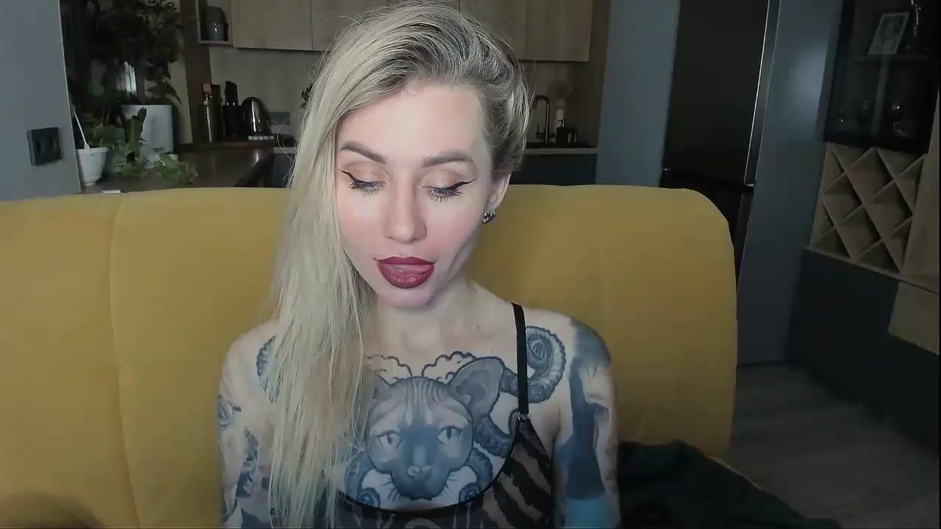 Gallery image thumbnail from Alexa_Smithhh's myfreecams stream on, 12/23/2024, 18:22 image 2 of 20