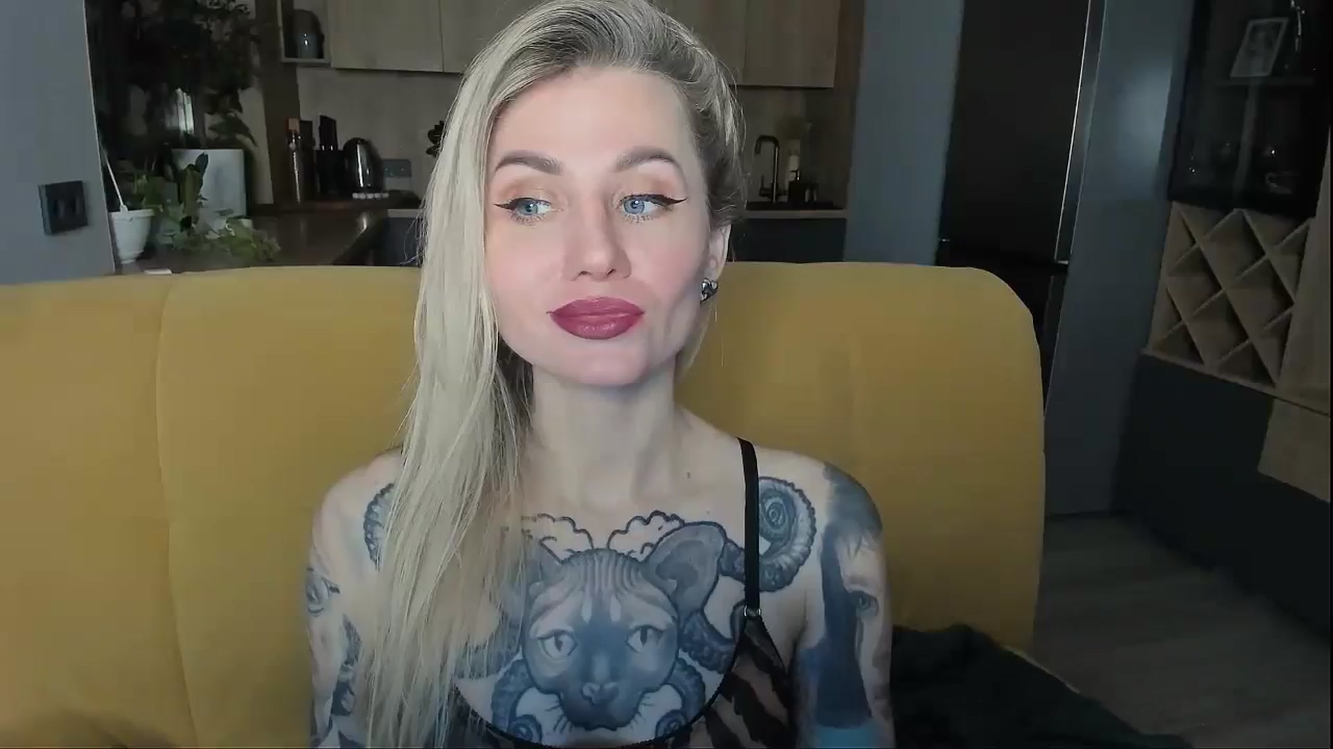 Gallery image thumbnail from Alexa_Smithhh's myfreecams stream on, 12/23/2024, 18:22 image 1 of 20