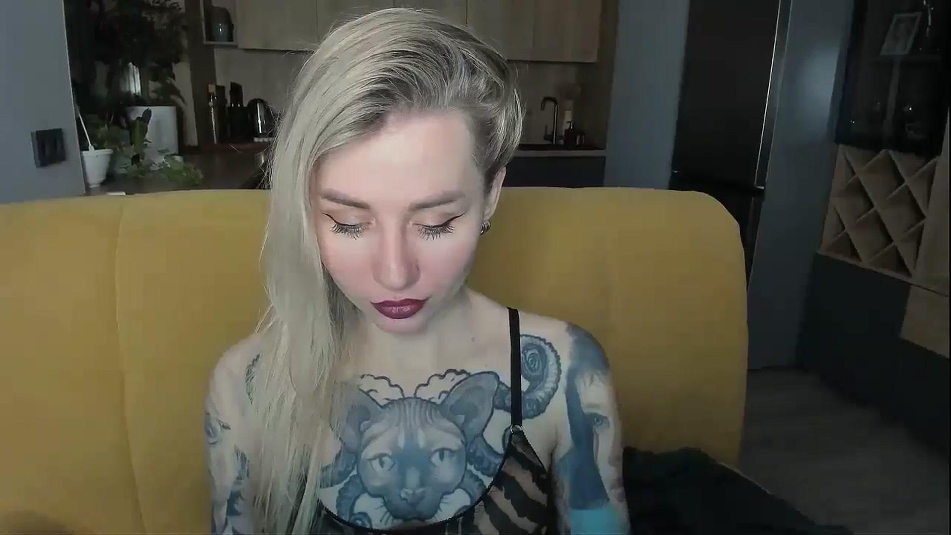 Gallery image thumbnail from Alexa_Smithhh's myfreecams stream on, 12/23/2024, 18:22 image 4 of 20