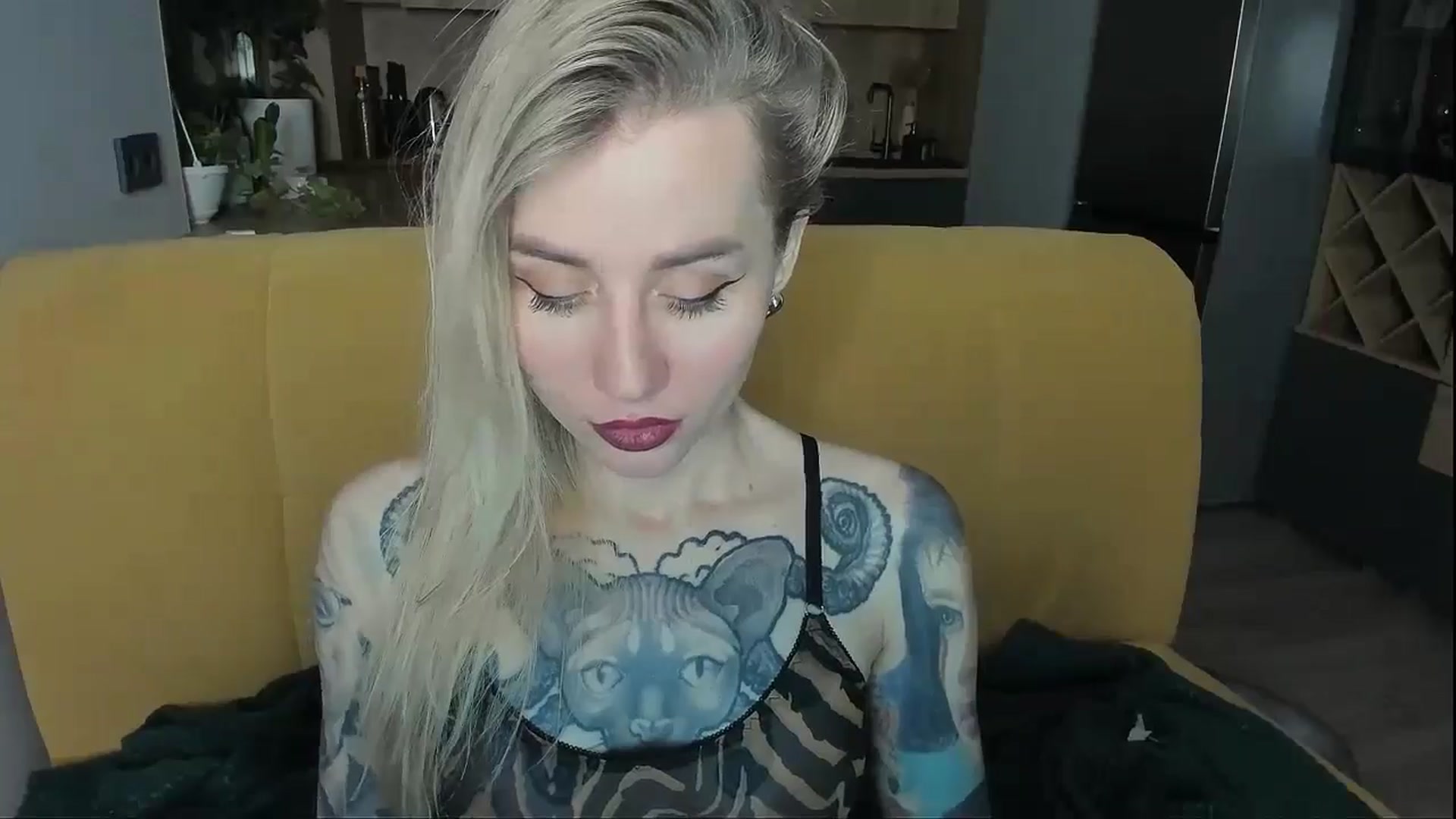 Gallery image thumbnail from Alexa_Smithhh's myfreecams stream on, 12/23/2024, 18:22 image 19 of 20