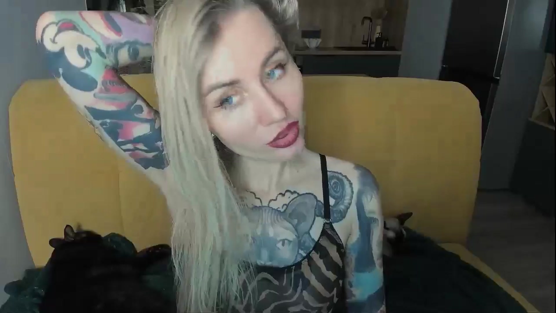 Gallery image thumbnail from Alexa_Smithhh's myfreecams stream on, 12/23/2024, 19:33 image 17 of 20