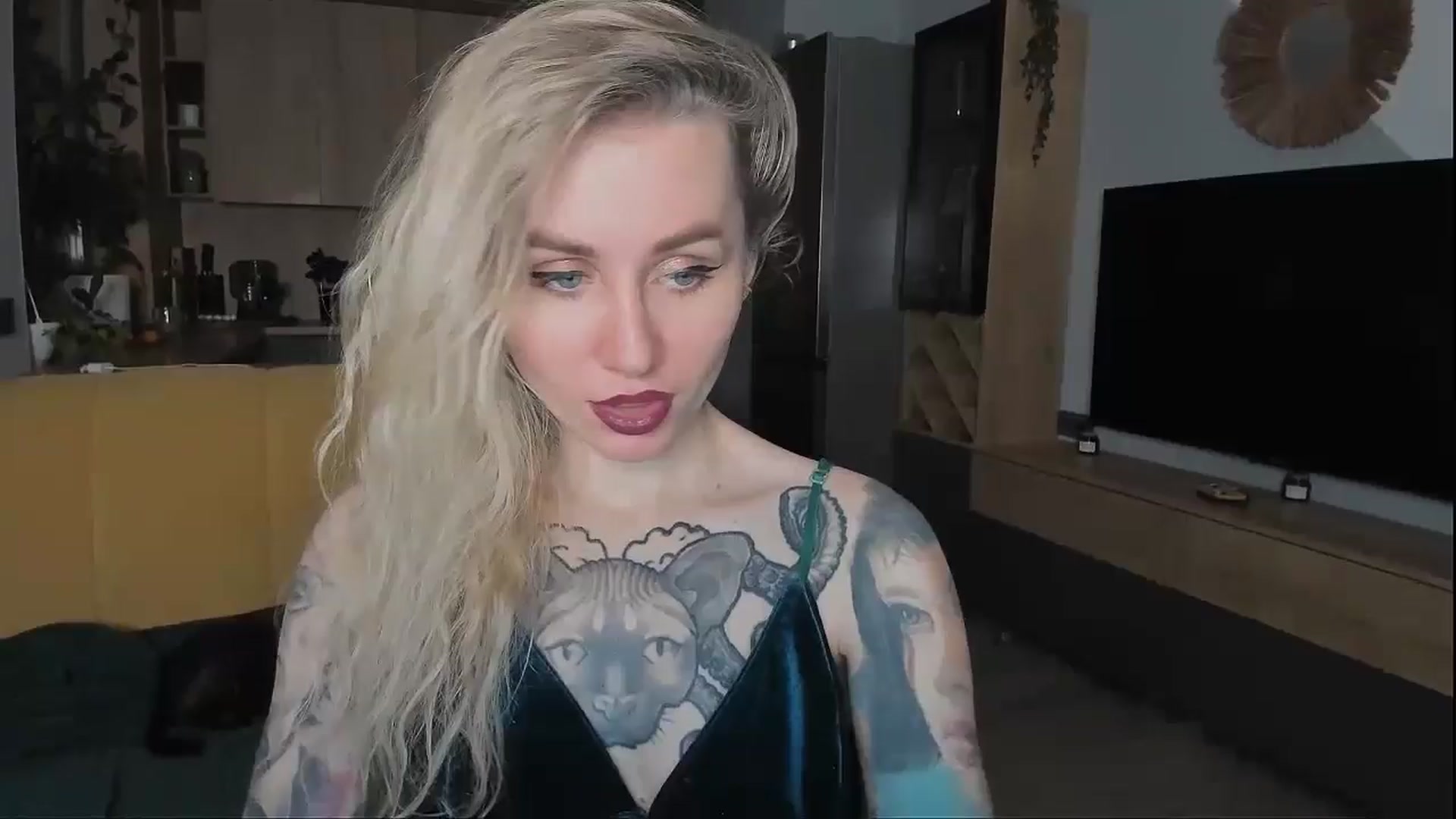 Gallery image thumbnail from Alexa_Smithhh's myfreecams stream on, 12/26/2024, 20:52 image 1 of 20