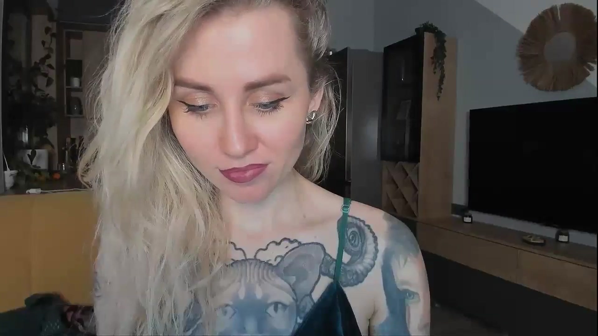 Gallery image thumbnail from Alexa_Smithhh's myfreecams stream on, 12/26/2024, 20:52 image 20 of 20