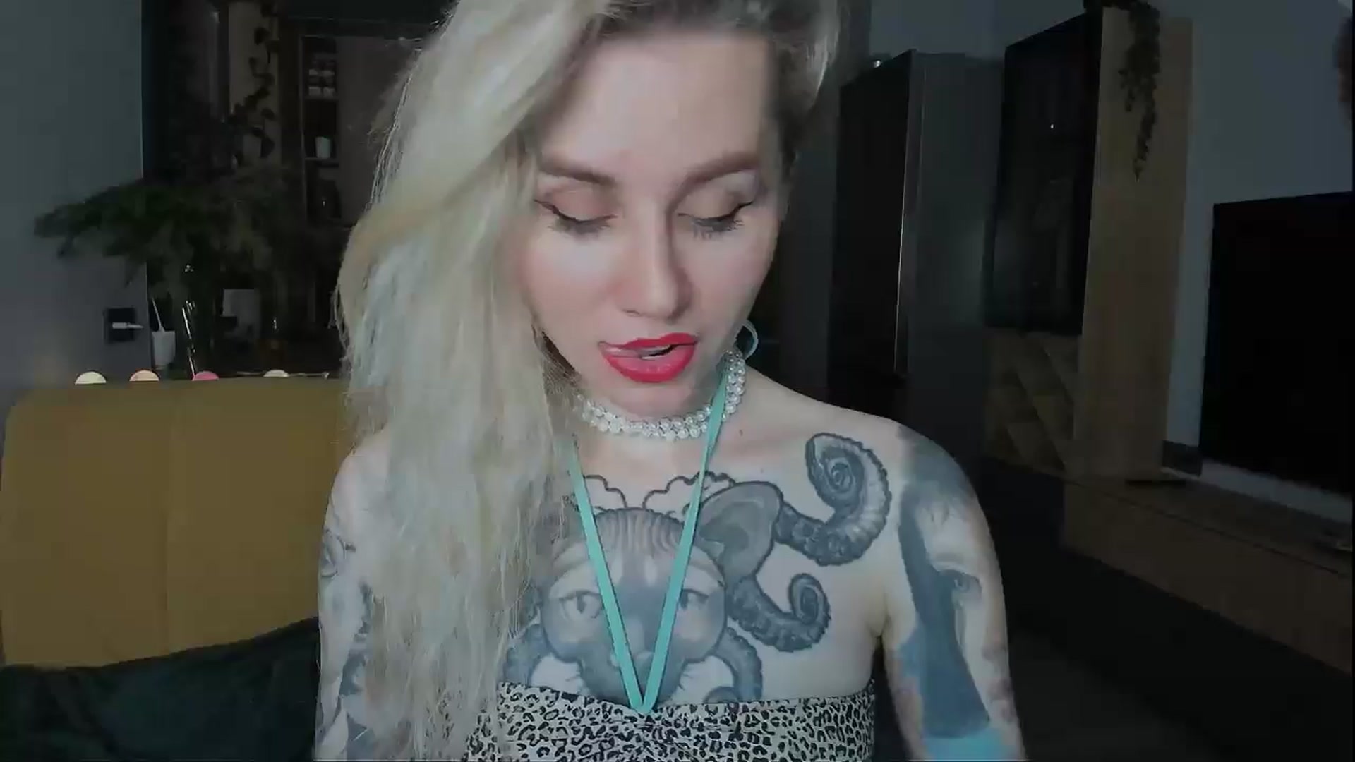 Gallery image thumbnail from Alexa_Smithhh's myfreecams stream on, 12/27/2024, 20:44 image 11 of 20